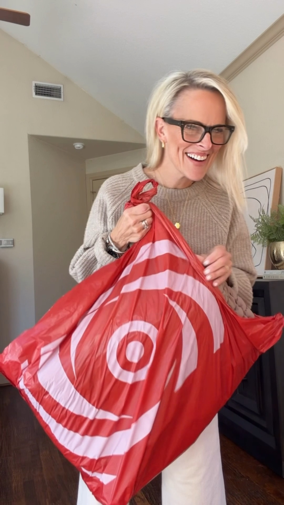 Okay Target! The good stuff is still coming! 

If you’re looking for an adult daughter fist or college daughter. This duffle weekender tote bag is a winner! Super in trend with that group and I lovee this color. 

Also the tote would be great for a carryon or work laptop bag 

also sharing clothing new arrivals. So good! 

I generally saw up two sizes in their sweaters to a large

Target 

#LTKHoliday #LTKGiftGuide #LTKOver40