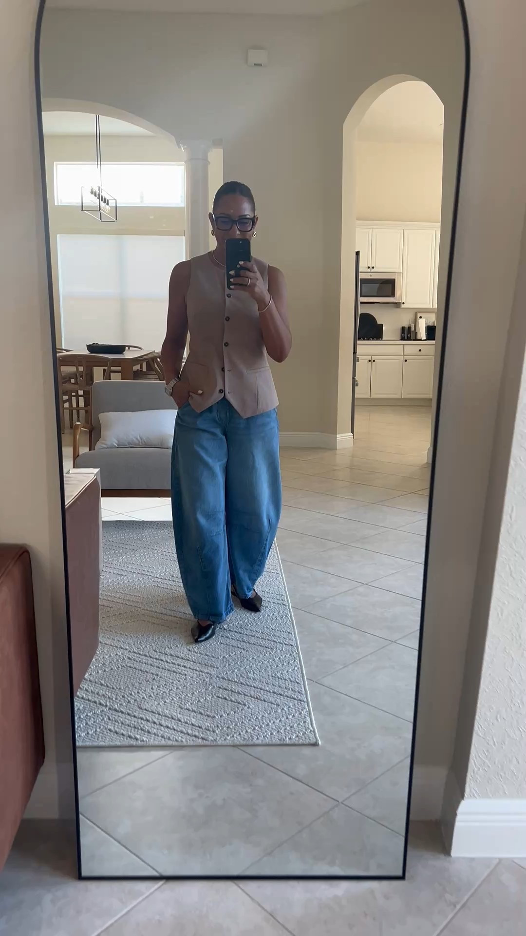 I forgot how much i loved these Gap horseshoe jeans.

#LTKFindsUnder50 #LTKStyleTip #LTKFindsUnder100