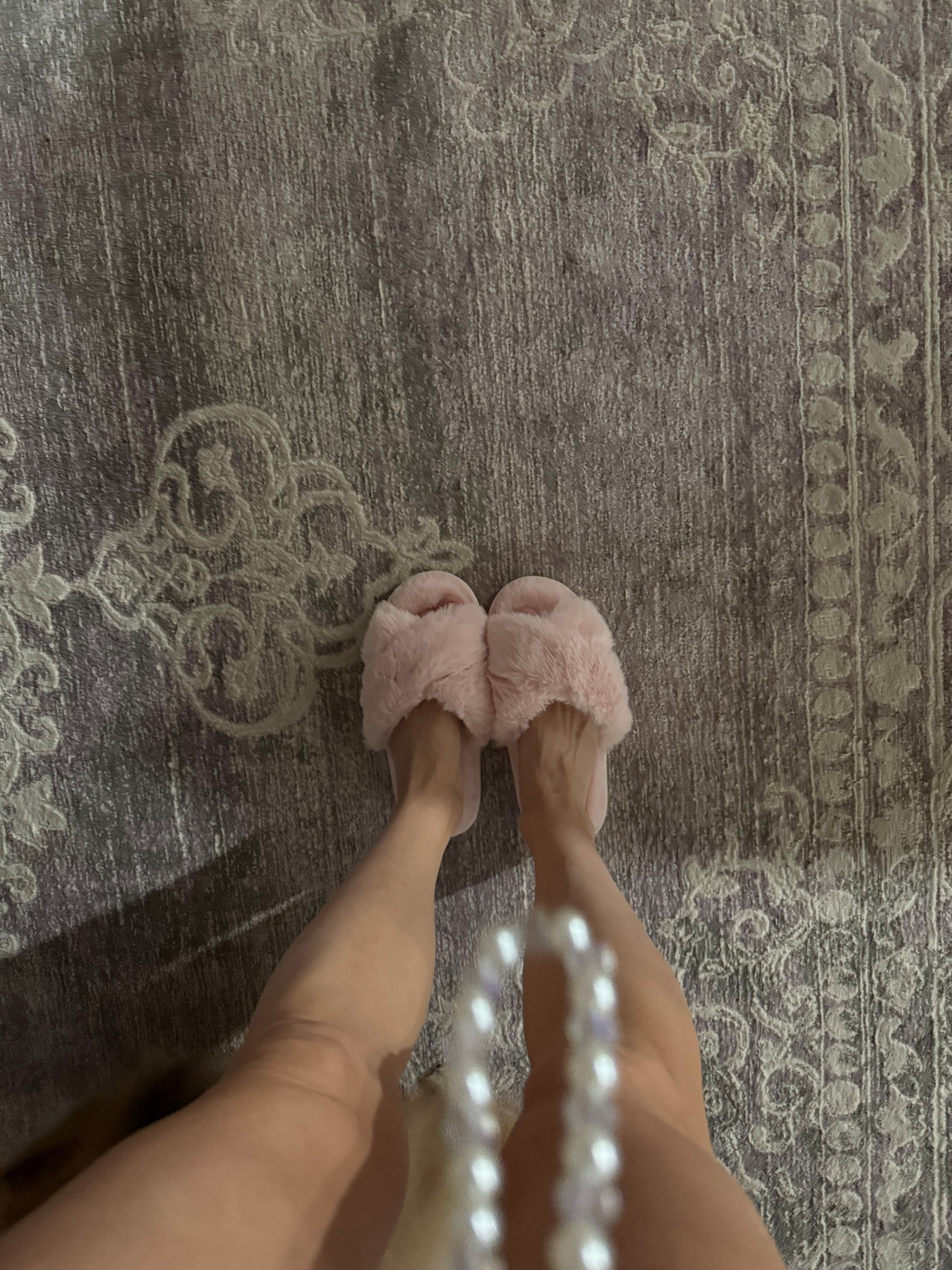 Comfy easy slippers, love the hard bottom for taking the pups out 🐶

#LTKdayinmylife #LTKmomlife #LTKHome