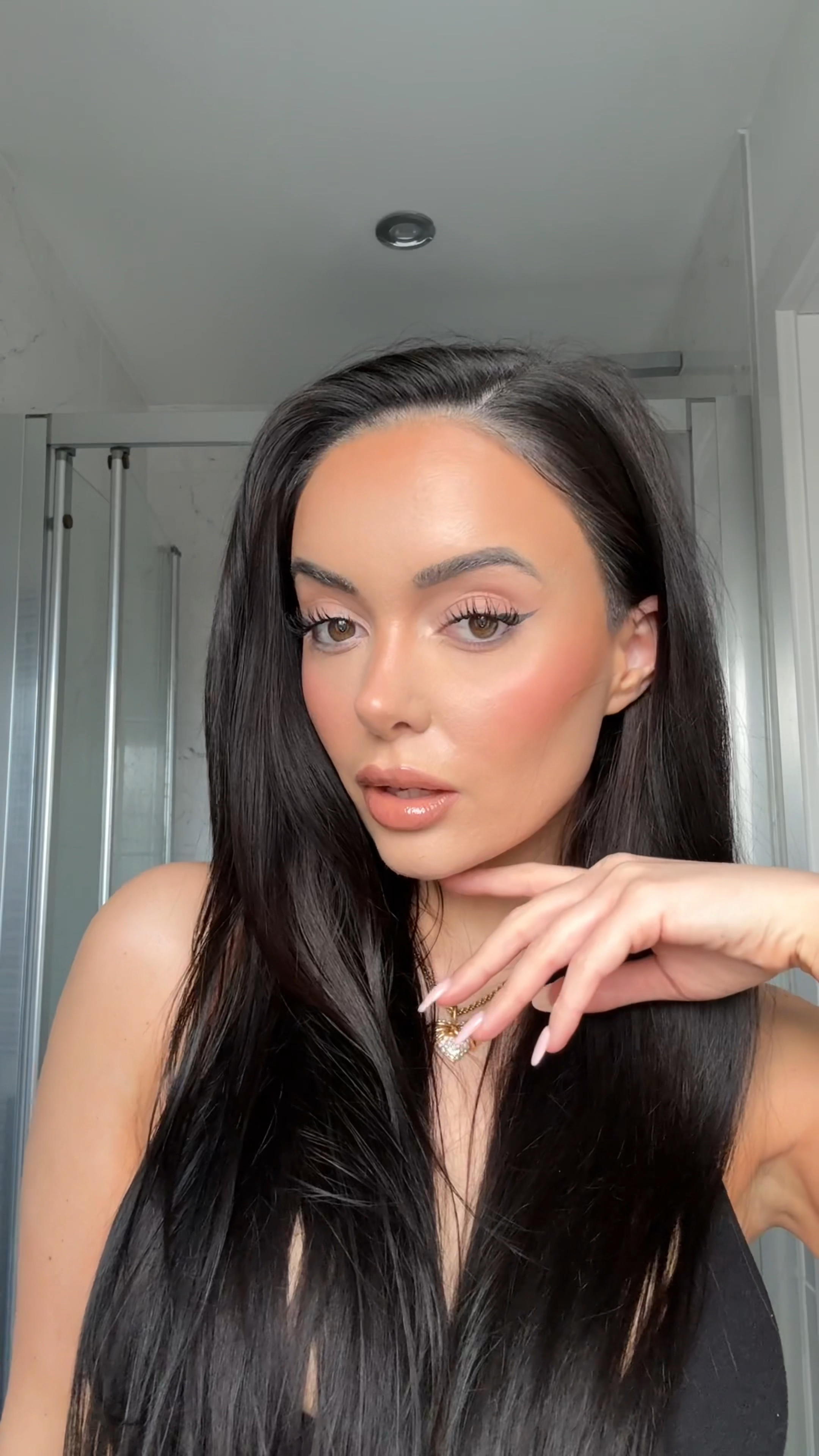 Go to lip routine! 💄🎀🫶🏼 code “LFTFZARAANNE” for up to 25% off LookFantastic

Refy liner in shade “fawn”
Makeup revolution silk lipstick shade “lover nude”
Refy gloss clear 

#liproutine #lip #lipcombo #lipcombination #lipliner #refy #refybeauty #lipstick #lipgloss 

#LTKstyletip #LTKeurope #LTKbeauty