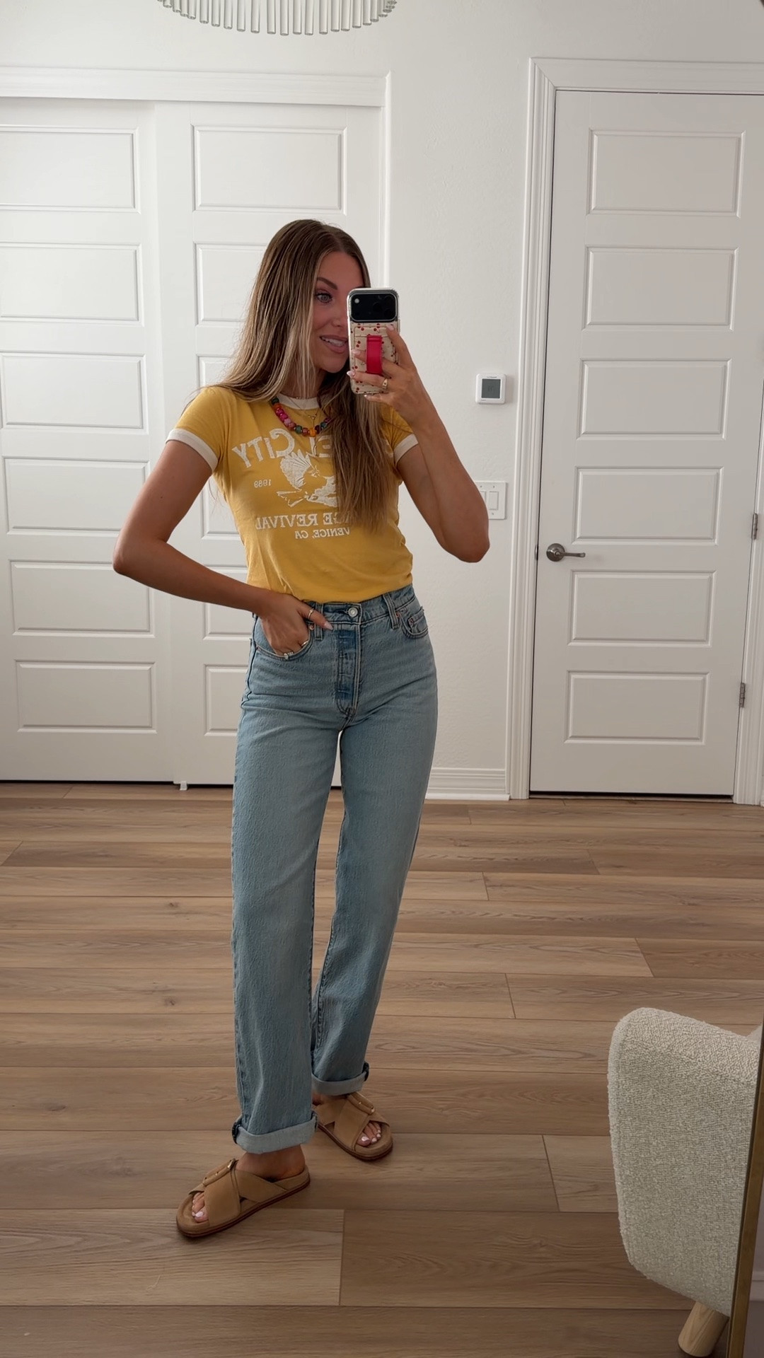 Casual outfit!! Wearing a small tee and 27 jeans

#LTKootd
