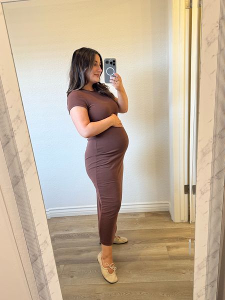 Spring fashion 🌸 Not maternity but very bump friendly!
I’m 29 weeks pregnant in a size small
Color: chocolate love

#LTKSeasonal #LTKparties #LTKbump