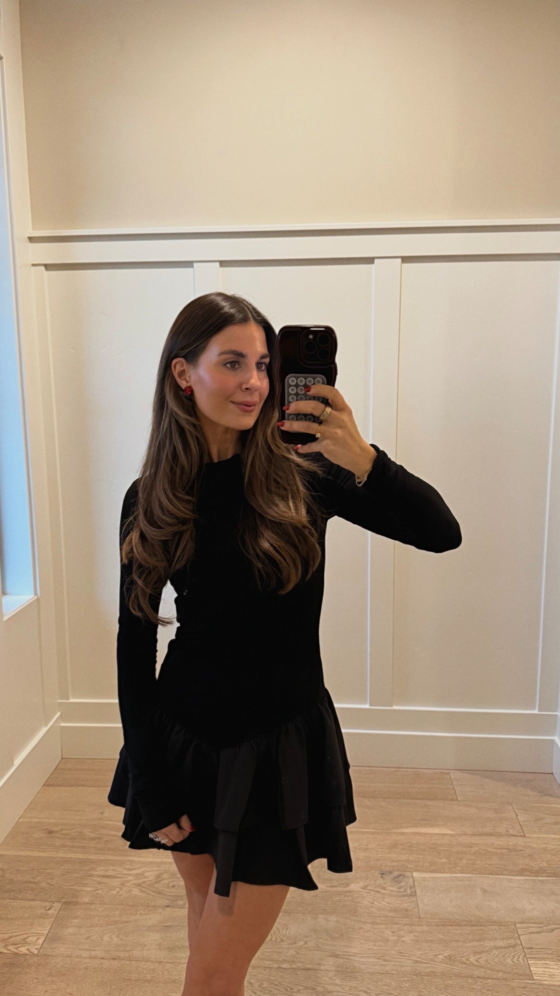 Christmas Eve dress ❤️ so comfortable and wearing a size small 💌 under $100 and would be so cute for NYE!