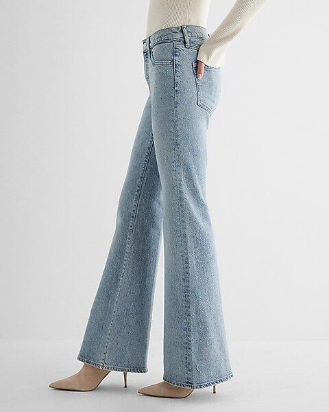 Mid Rise Light Wash 70s Flare Jeans | Express