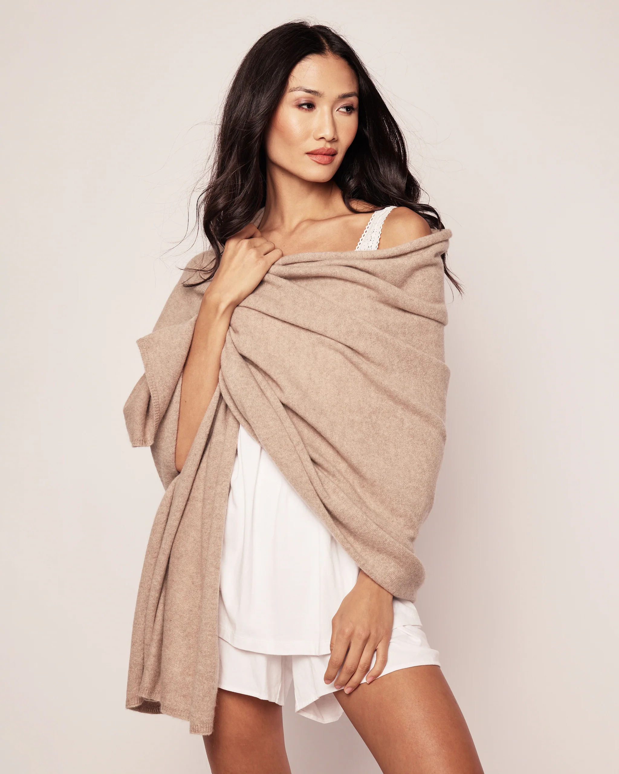 Women's Cashmere Wrap in Beige | Petite Plume