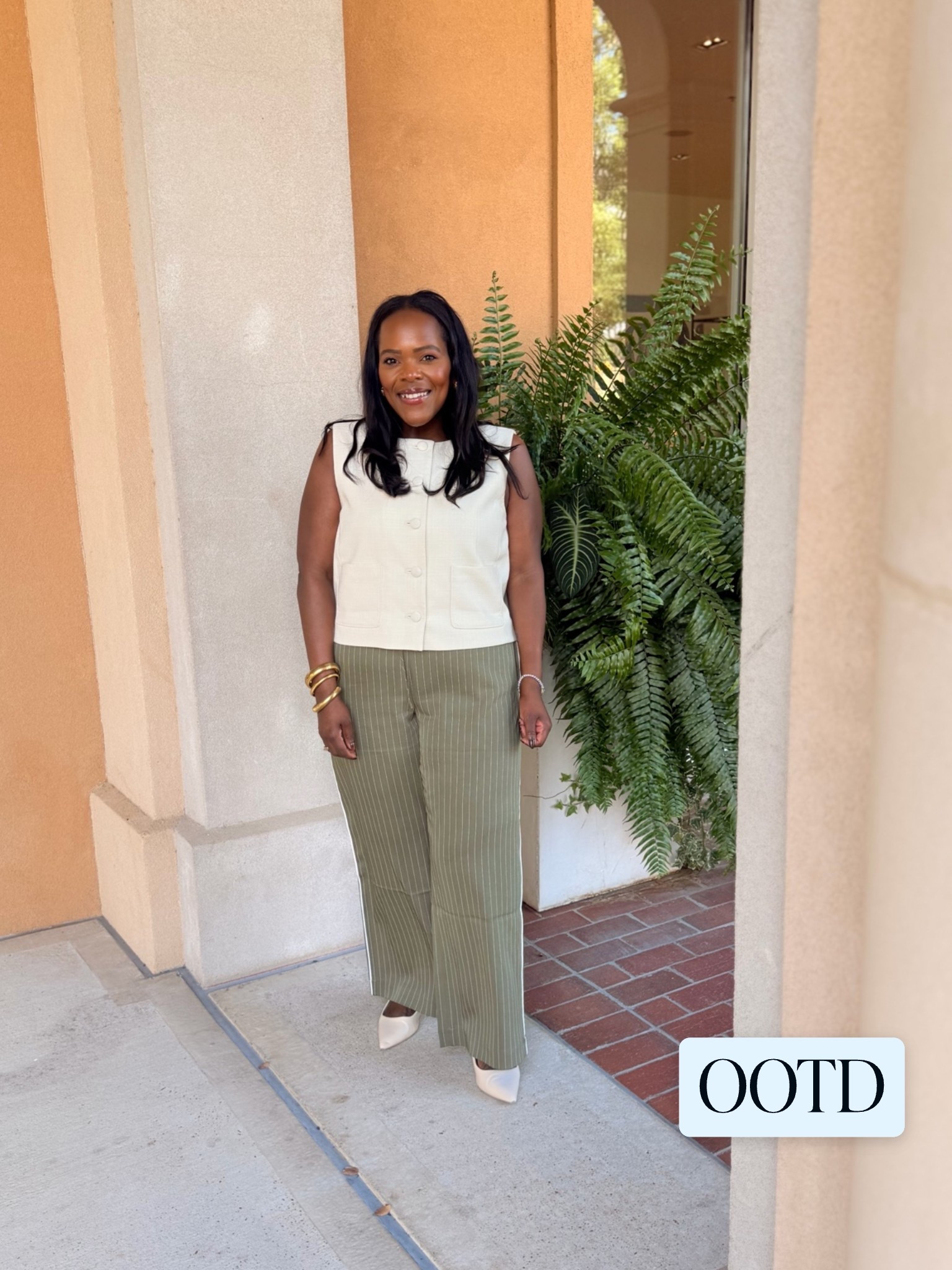 Today’s #ootd slays IMO 😅 it’s so easy and very chic! I’m looking forward to wearing and styling tracksuit pants this Fall! 🍂 These are from LOFT and I’m wearing the size medium petite and wearing a 14 in this AM tweed vest from @Dillards Inc.!

#LTKootd #LTKSaleAlert #LTKWorkwear
