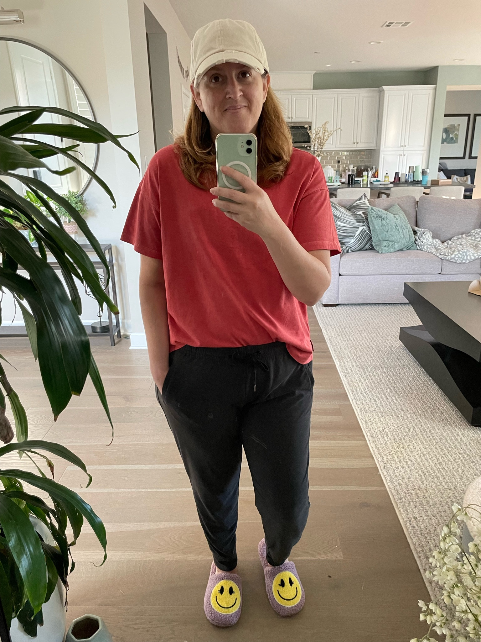 Friday fit

My @oldnavy joggers are 30% off today with code HURRY, wearing a medium 

#LTKfit #LTKsalealert #LTKcurves