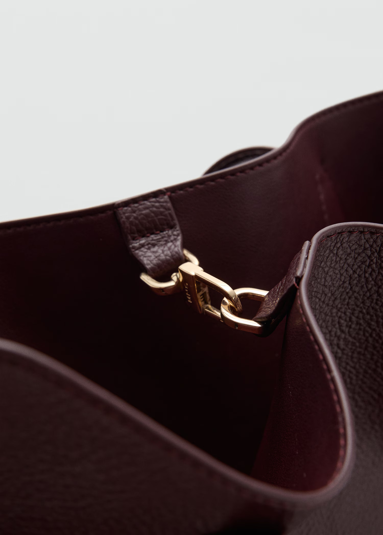Medium bag with pebbled effect leather - Women | MANGO United Kingdom | MANGO (UK)
