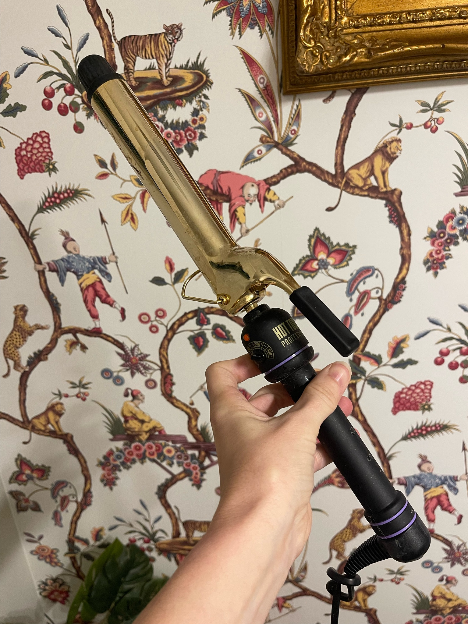 Extra long curling iron, curling wand 

#LTKbeauty #LTKfindsunder50 #LTKfindsunder100