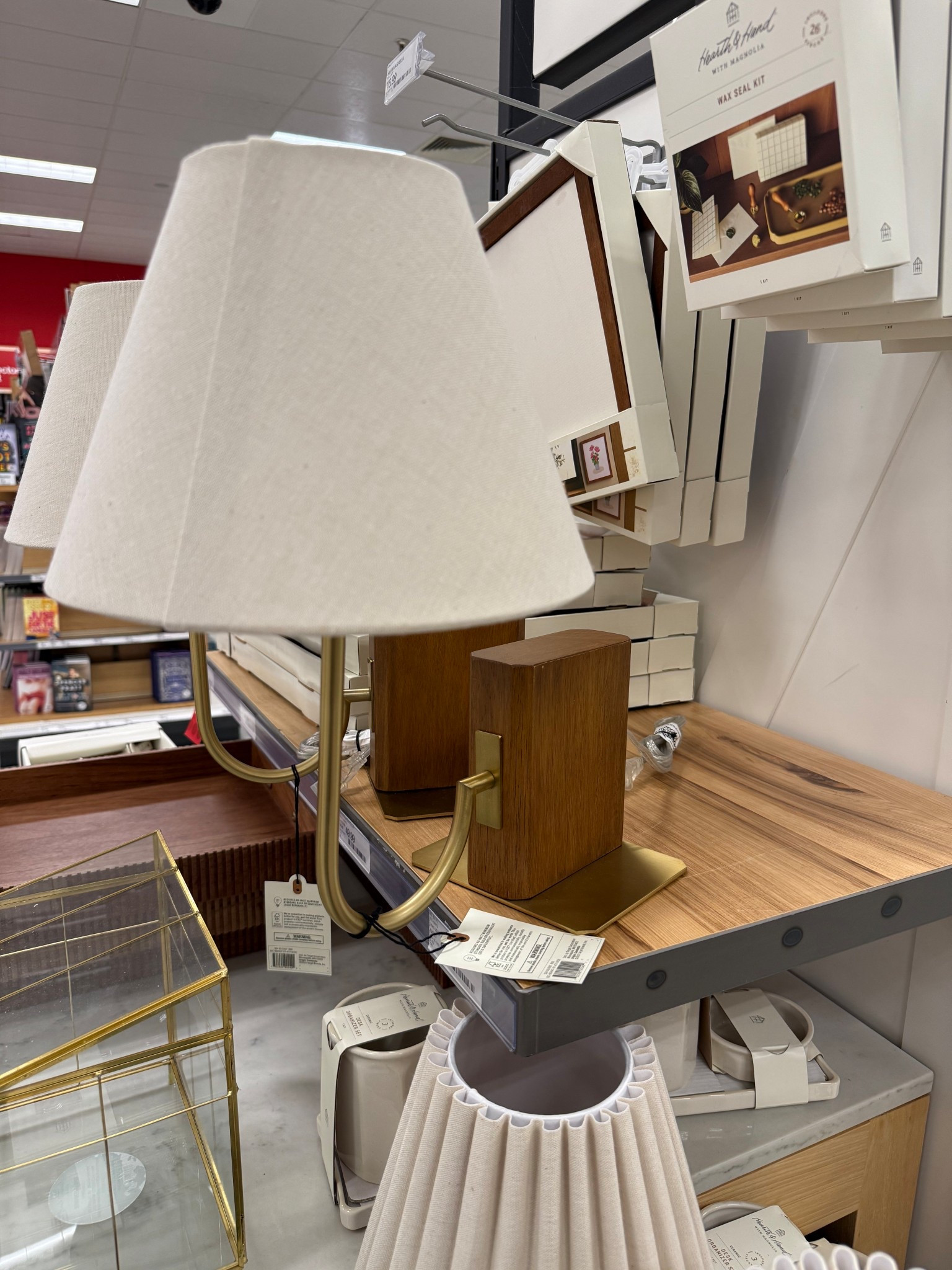 Bookshelf lamp!

#LTKHome #LTKSeasonal