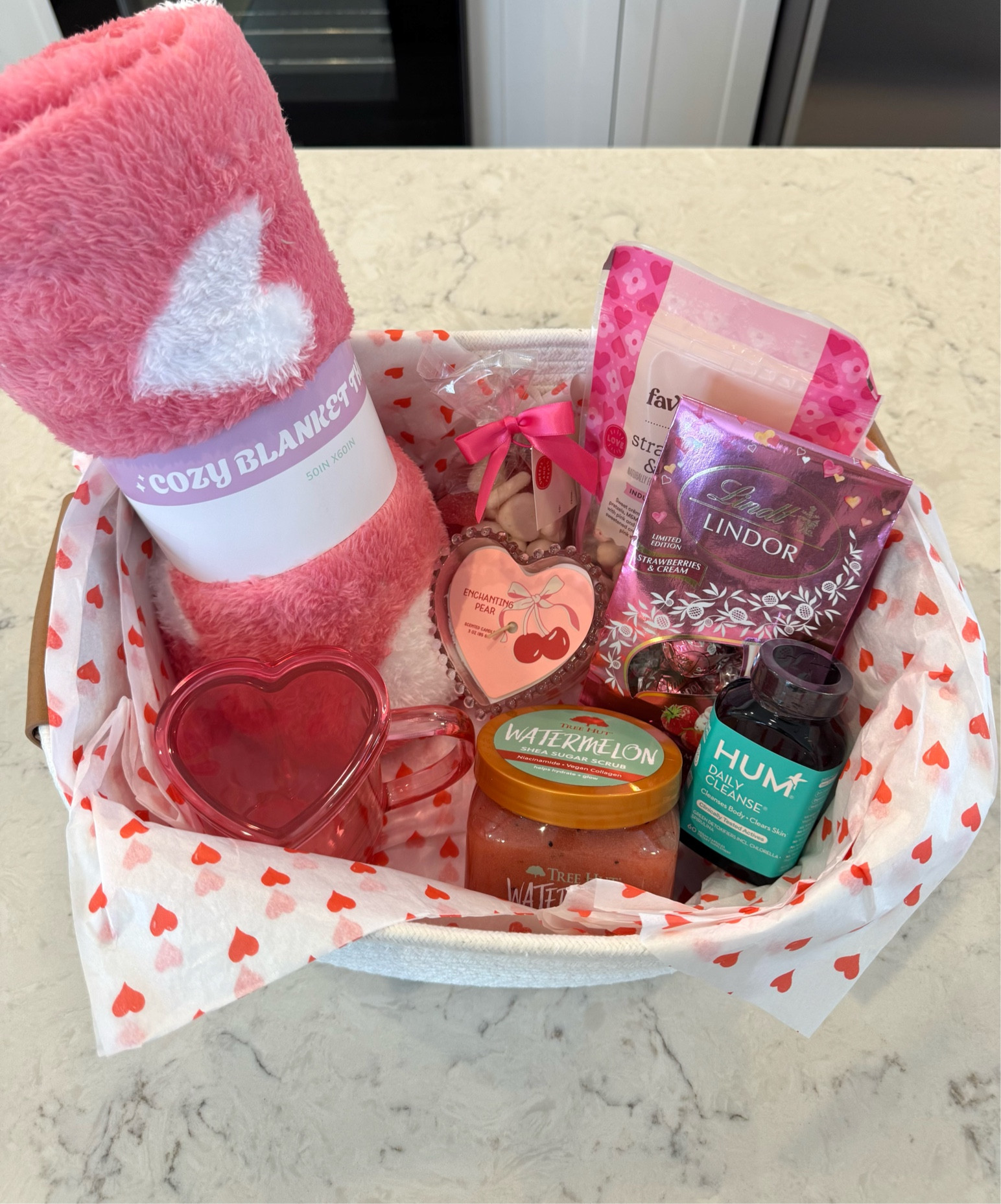 Valentine’s Day basket 💌❤️

#LTKParties #LTKSeasonal #LTKGiftGuide