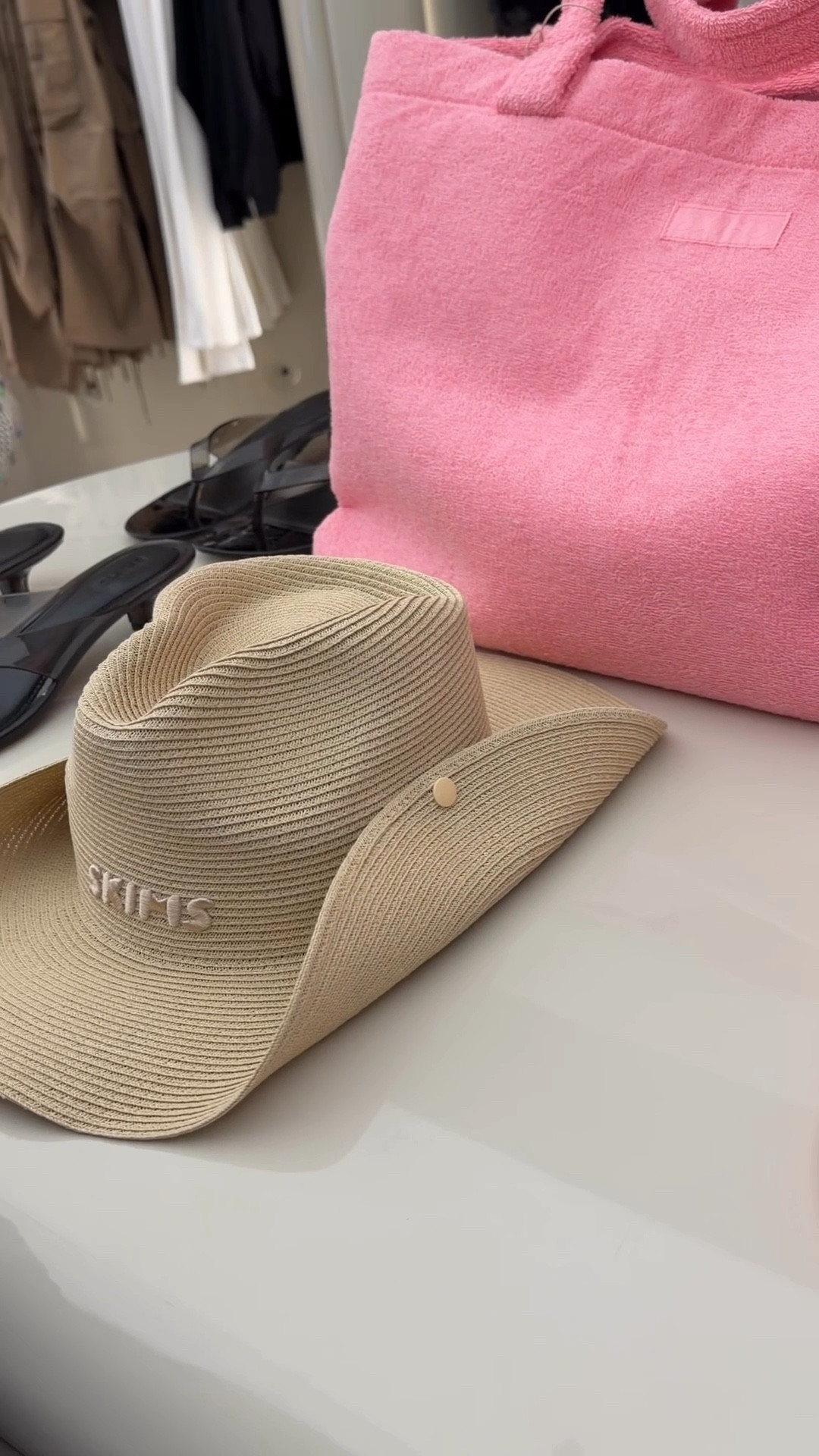  Ew skims summer!!! And Valentino 

#skims #valentino #resort #vacation #jellys 

#LTKSwim #LTKTravel #LTKSeasonal
