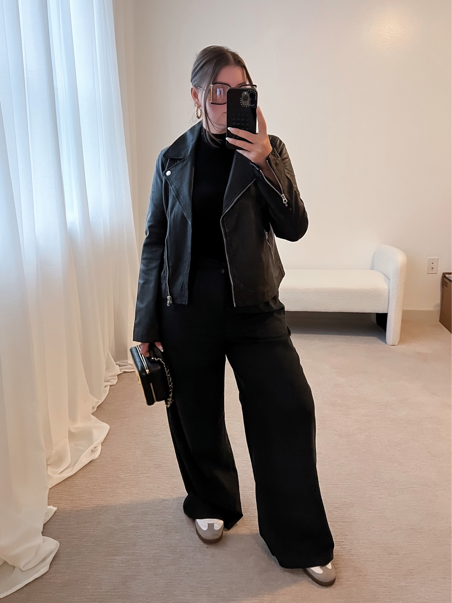 Madewell wide leg trousers.
Fall outfit.



#LTKfindsunder100 #LTKstyletip #LTKmidsize