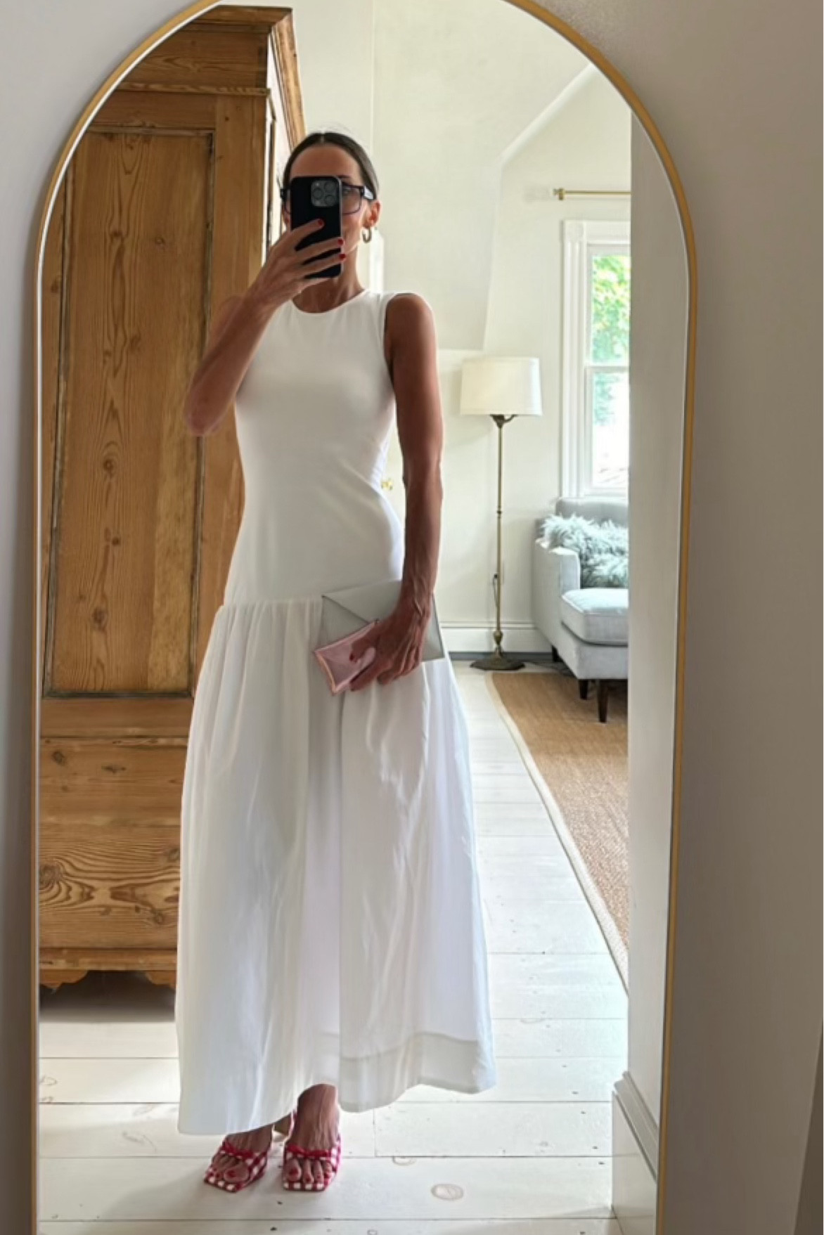 My wallets are Parker Thatch x me you can now sign up for pre-access in my instagram bio🫶

#LTKStyleTip