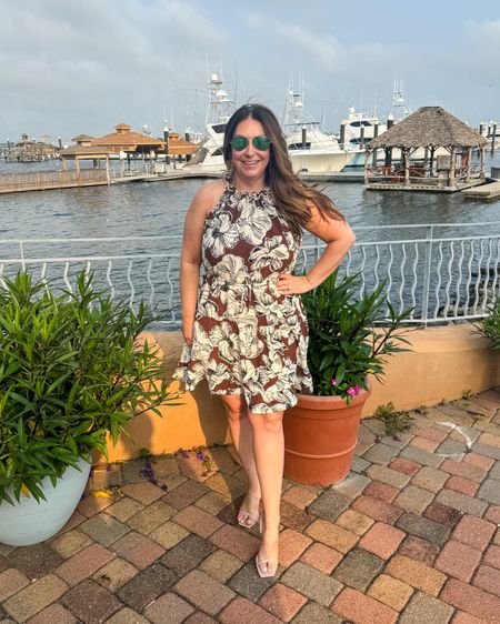 Spring Dress

Use code RYANNE10 for 10% off 

Fit tips: tts, L

Summer  summer outfit  summer fashion  dress  floral dress  summer dress  vacation  vacation dress  vacation outfit  the recruiter mom  

#LTKStyleTip #LTKSeasonal #LTKMidsize