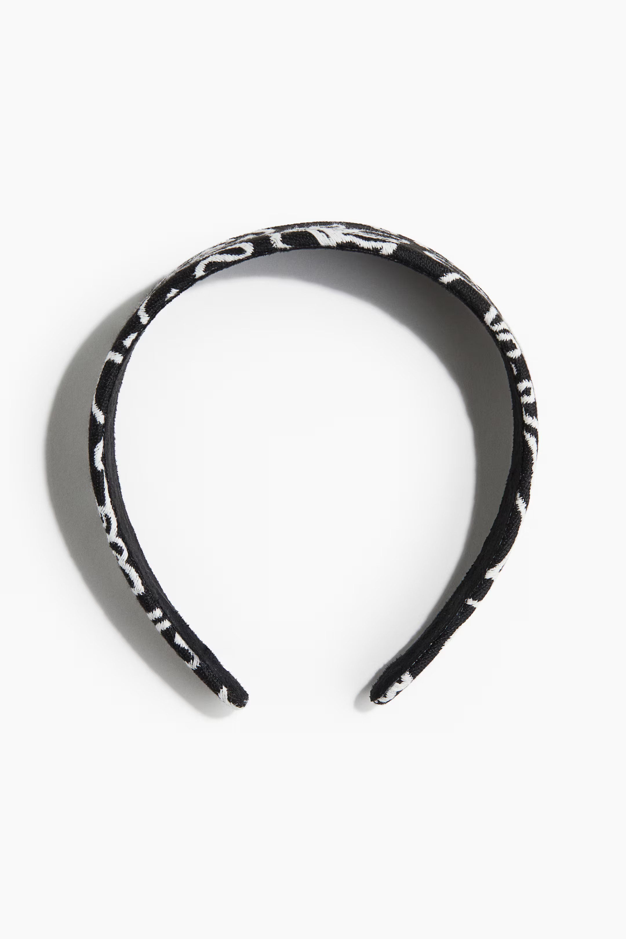 Embroidered Alice band | H&M (UK, MY, IN, SG, PH, TW, HK)