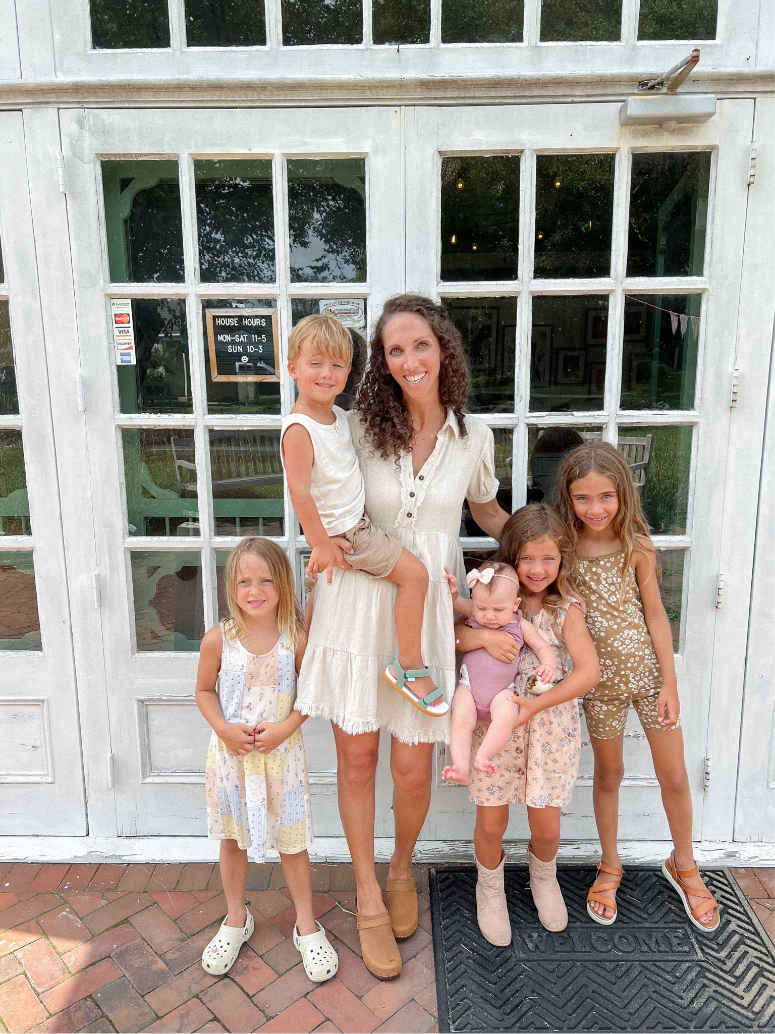 Visited a cute little town and did some thrifting . These kiddos got toys from their grandparents and I got some baskets . Win win. I love a whole week packed with family fun ! 

My dress is on sale, and it’s one of my favorites to throw on!