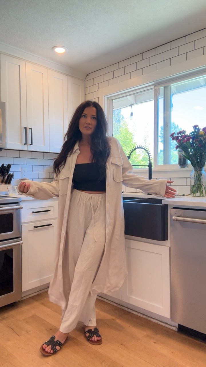 Obsessing over this new waffle knit top from The Foxy Kind ✨🖤

Use CODE: HOLLYANN at The Foxy Kind 