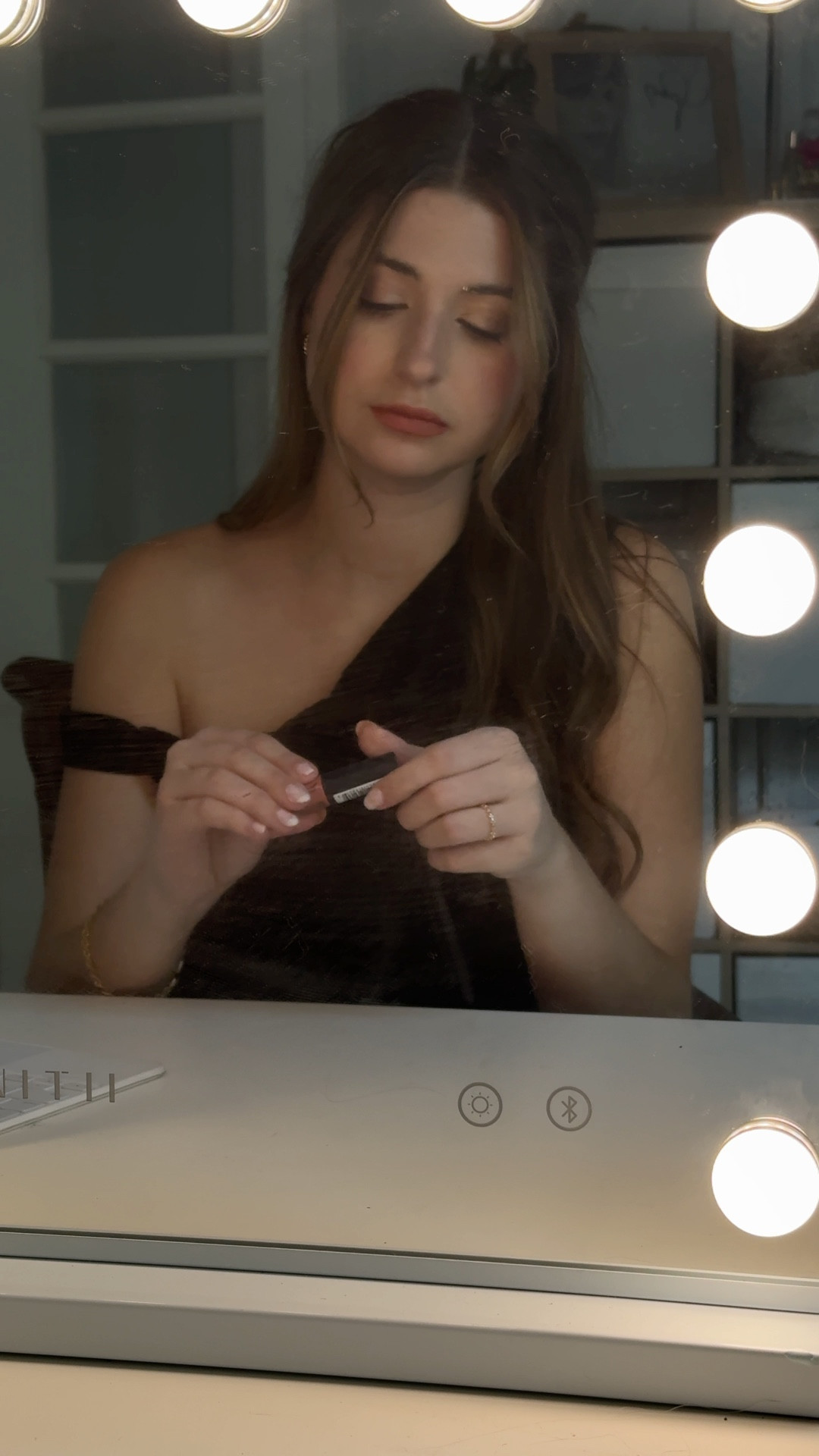 Current full glam makeup routine ✨

@cerave moisturizer 
@saiebeauty Glow Gel
@missha_us BB cream
@tartecosmetics Shape Tape stick
@tartecosmetics Sculpt Tape
@tartecosmetics Blush Tape
@charlottetilbury Pillow Talk Highlighter
@emcosmetics Powder 
@tartecosmetics Tartelette Pallete 
@viviennewestwood Beauty Brown Eyeliner
@tartecosmetics Tartlette Mascara
@elfcosmetics Hydro Grip Setting Spray 
@hottoolspro 1inch gold barrel curling iron 
@chihaircare Helmet Head Hairspray

#LTKFindsUnder50 #LTKFallSale #LTKBeauty