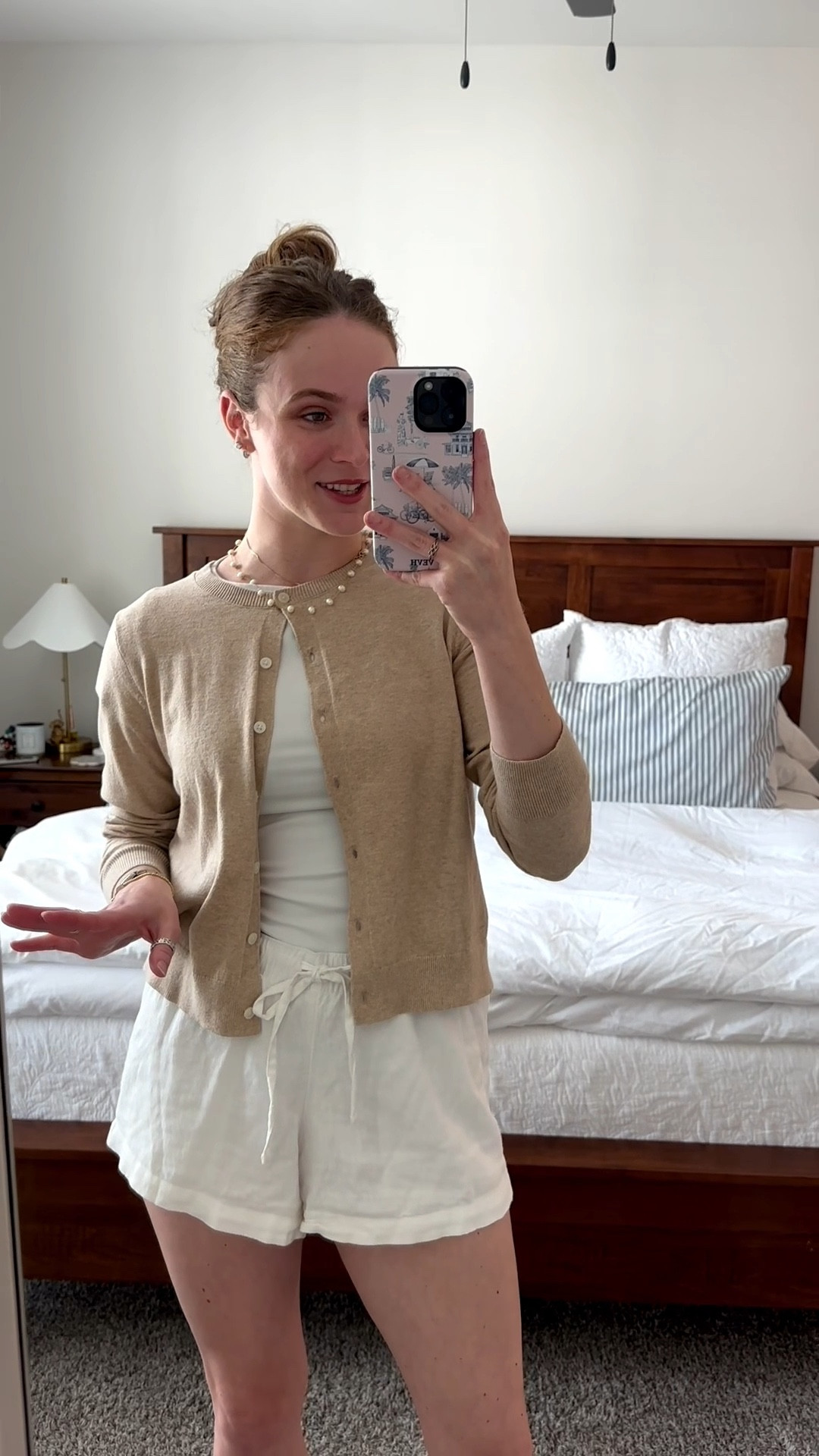 White linen shorts - 3 ways!! I’m always reaching for these shorts in my closet, especially when I’m working from home! Here are 3 ways I’ve been repeat-styling them this summer 🤍☀️