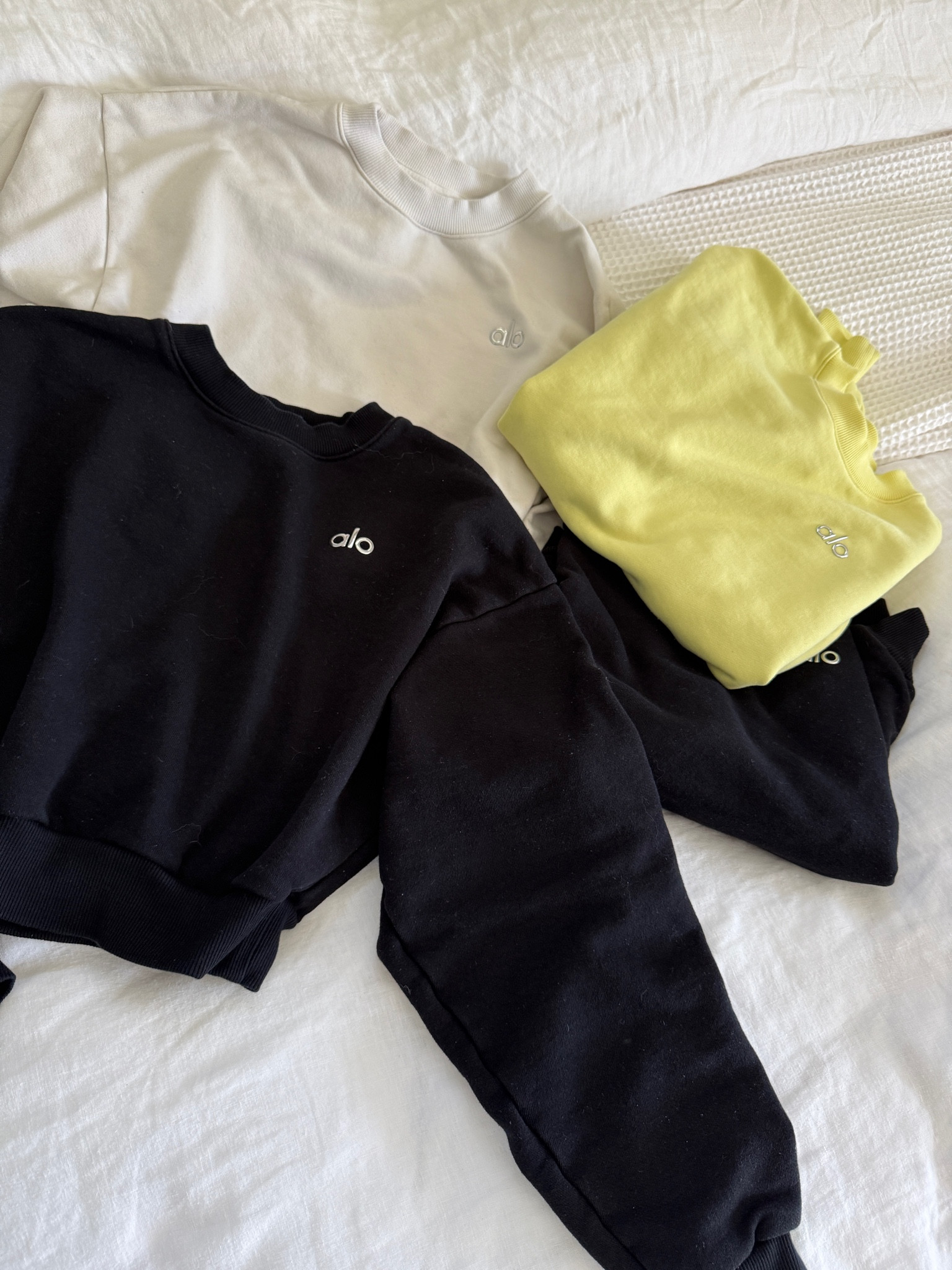 ALO anniversary sale! 30% off sitewide which RARELY happens. the BEST crewnecks ever 