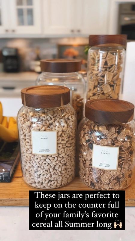 Glass cereal jars with labels perfect for your countertop 🙌🏻 #jars #counter #cereal #kitchen 

#LTKVideo #LTKHome