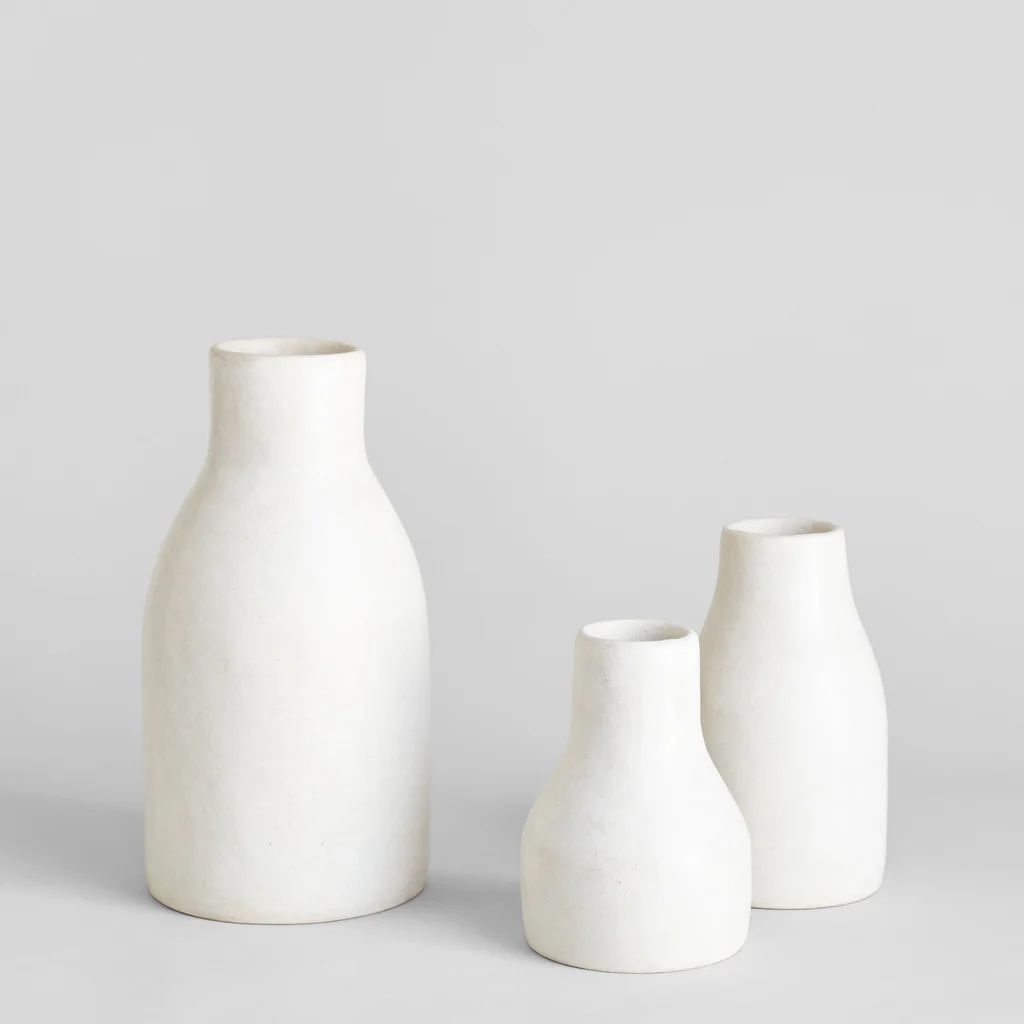 Monolithic Tadelakt Vase, Ivory | Bloomist