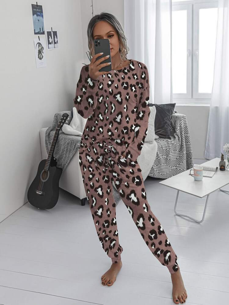 Allover Print Tee With Knot Sweatpants | SHEIN