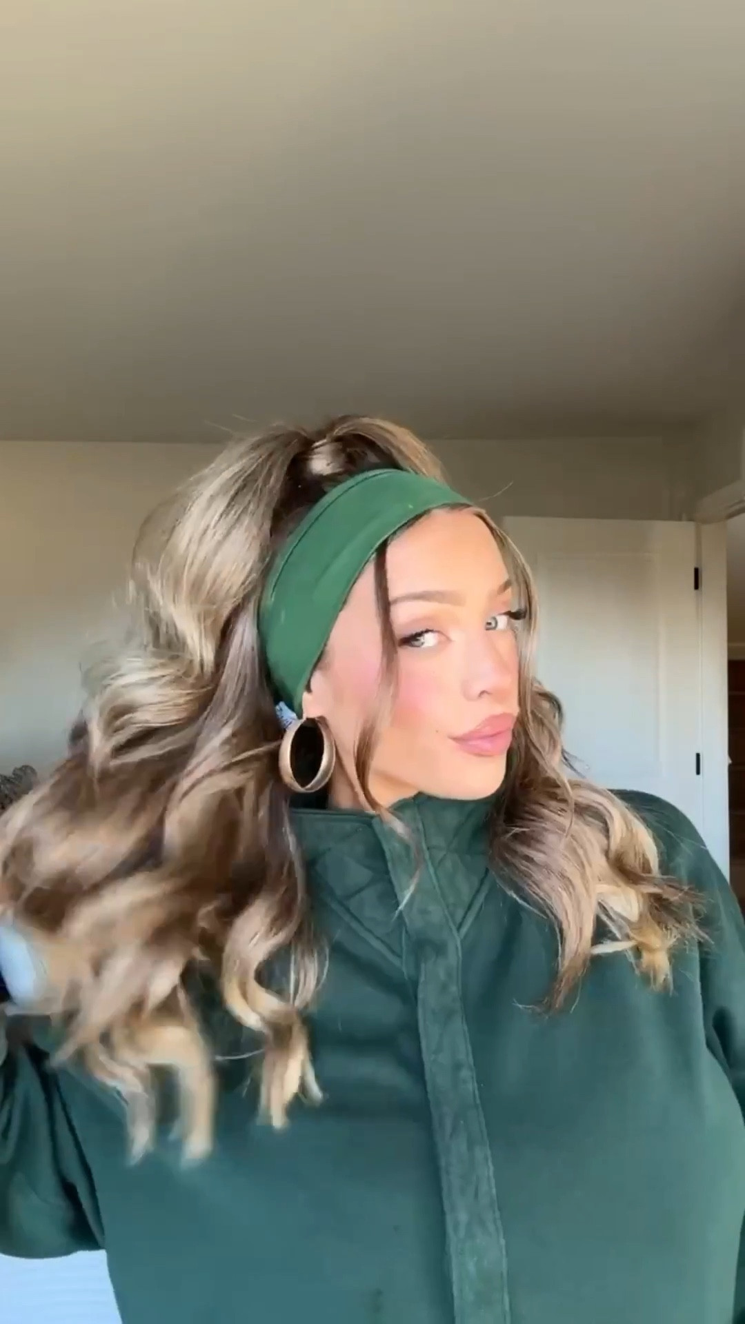 Cute holiday hairstyle ♥️

#LTKBeauty #LTKHoliday #LTKSeasonal