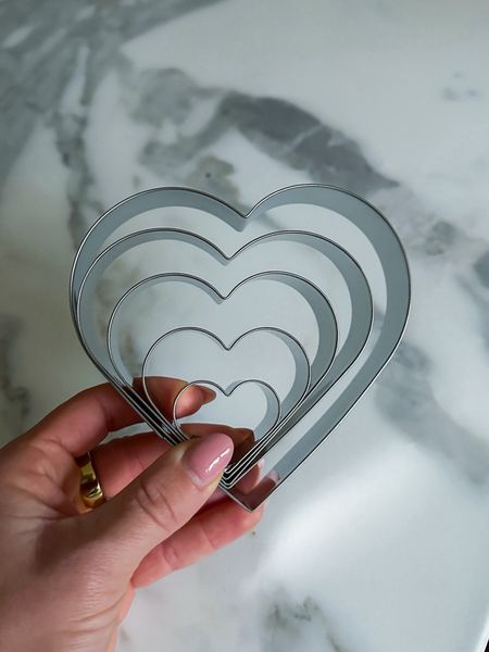Valentine’s Day heart cookie cutters. I LOVE these for sugar cookie baking with your kids. Or, add a bow and gift these to teachers! 

#LTKfindsunder50 #LTKGiftGuide #LTKSeasonal