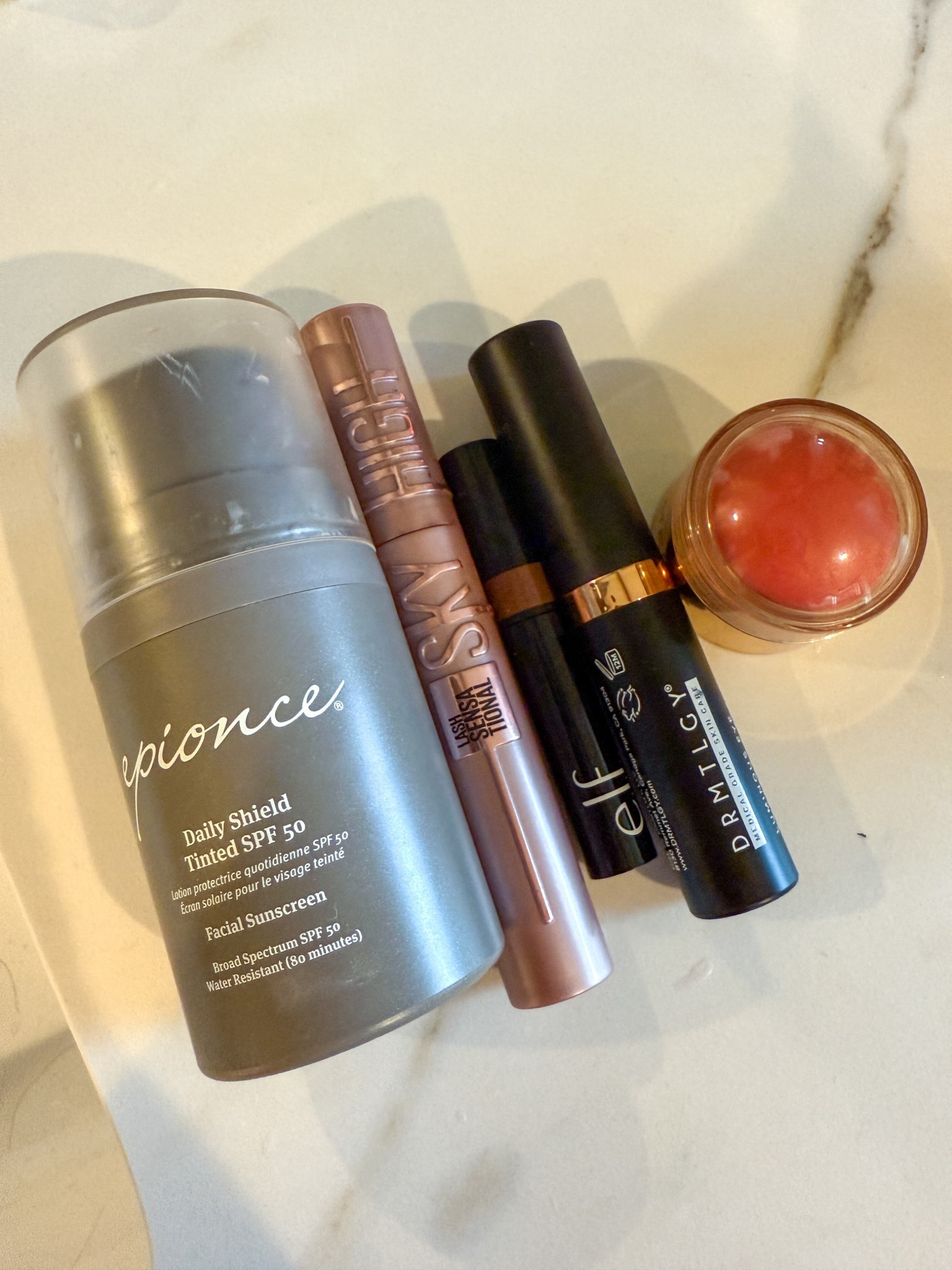 My top 5 beauty products for a 5 minute face bc I don’t have time for anything longer 😂 (if I want to add a lip it’s going to either be Pat McGrath or Summer Fridays that lives permanently in my purse that I can throw on on the go!)

#LTKmomlife #LTKdayinmylife #LTKBeauty