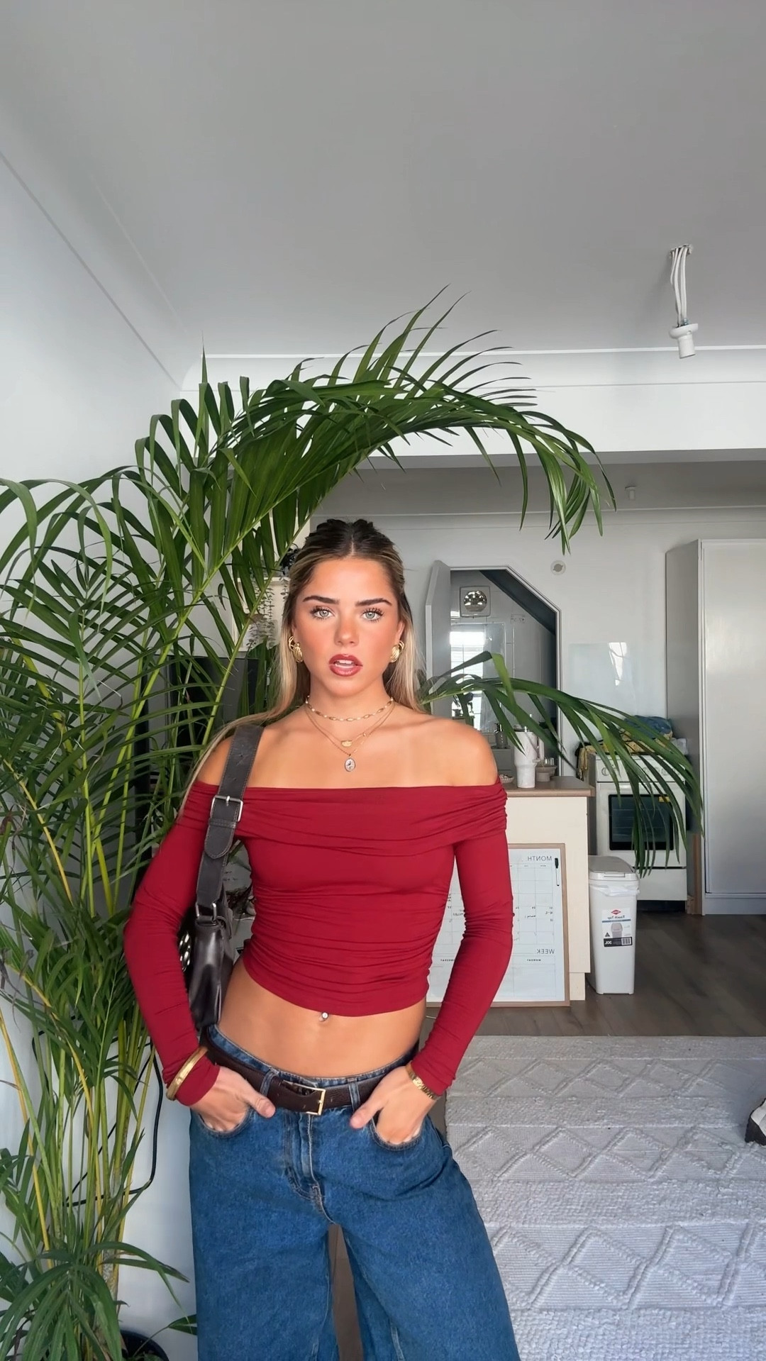 I couldn’t find the exact jeans on pp so i’ve added a very similar pair, also with the belt as it was thrifted! 
My bag is from universal store xx

#LTKaustralia