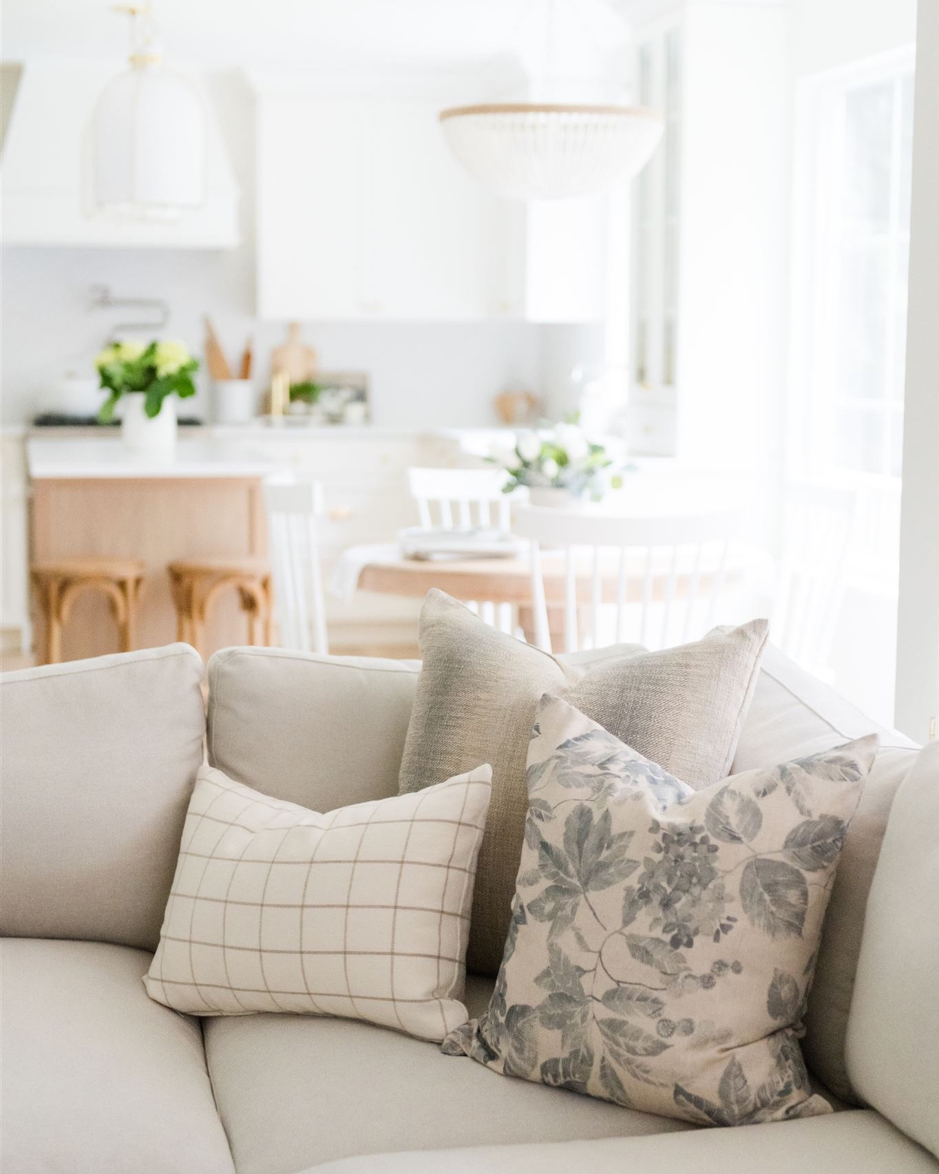 Fave spring pillows 🤍

#LTKhome #LTKSeasonal