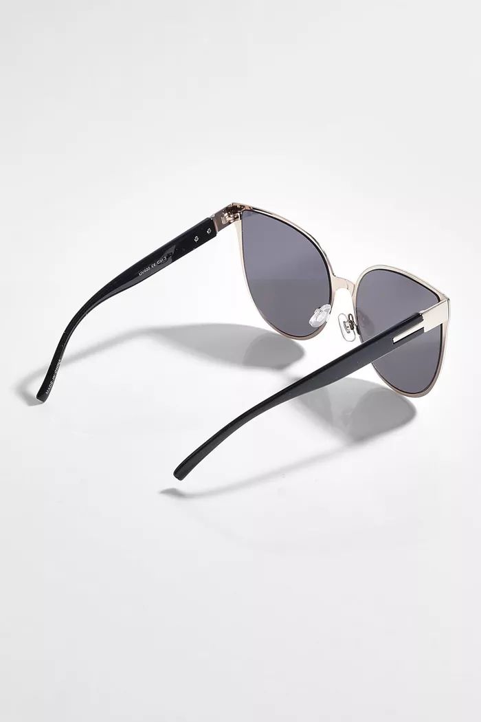 Oversized Retro Sunglasses | boohoo (US & Canada)