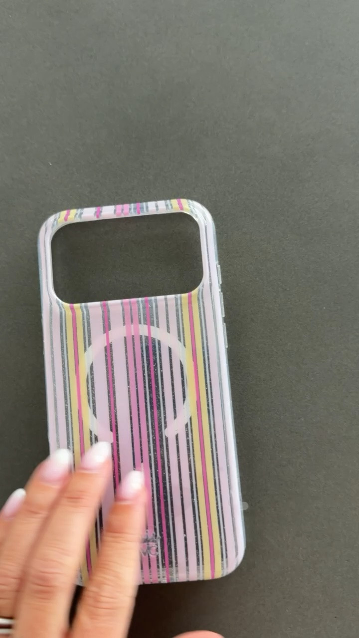 Got a new MagSafe velvet caviar phone case! Love the design of this one!!