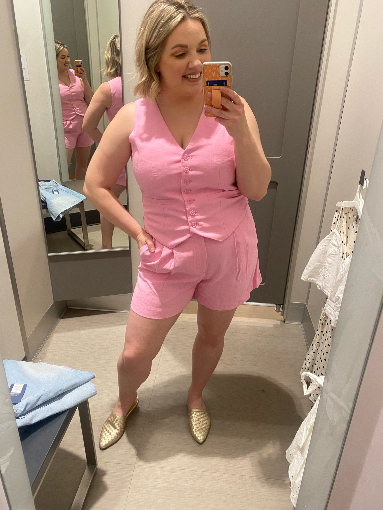 
Love this matching set! You can wear the pieces together or separately. 

Comes in a variety of colors and runs tts. I’m wearing a large in the vest, but could have sized up to the xl. And wearing a 12 in the shorts.  



#LTKFindsUnder50 #LTKStyleTip #LTKSummerSales