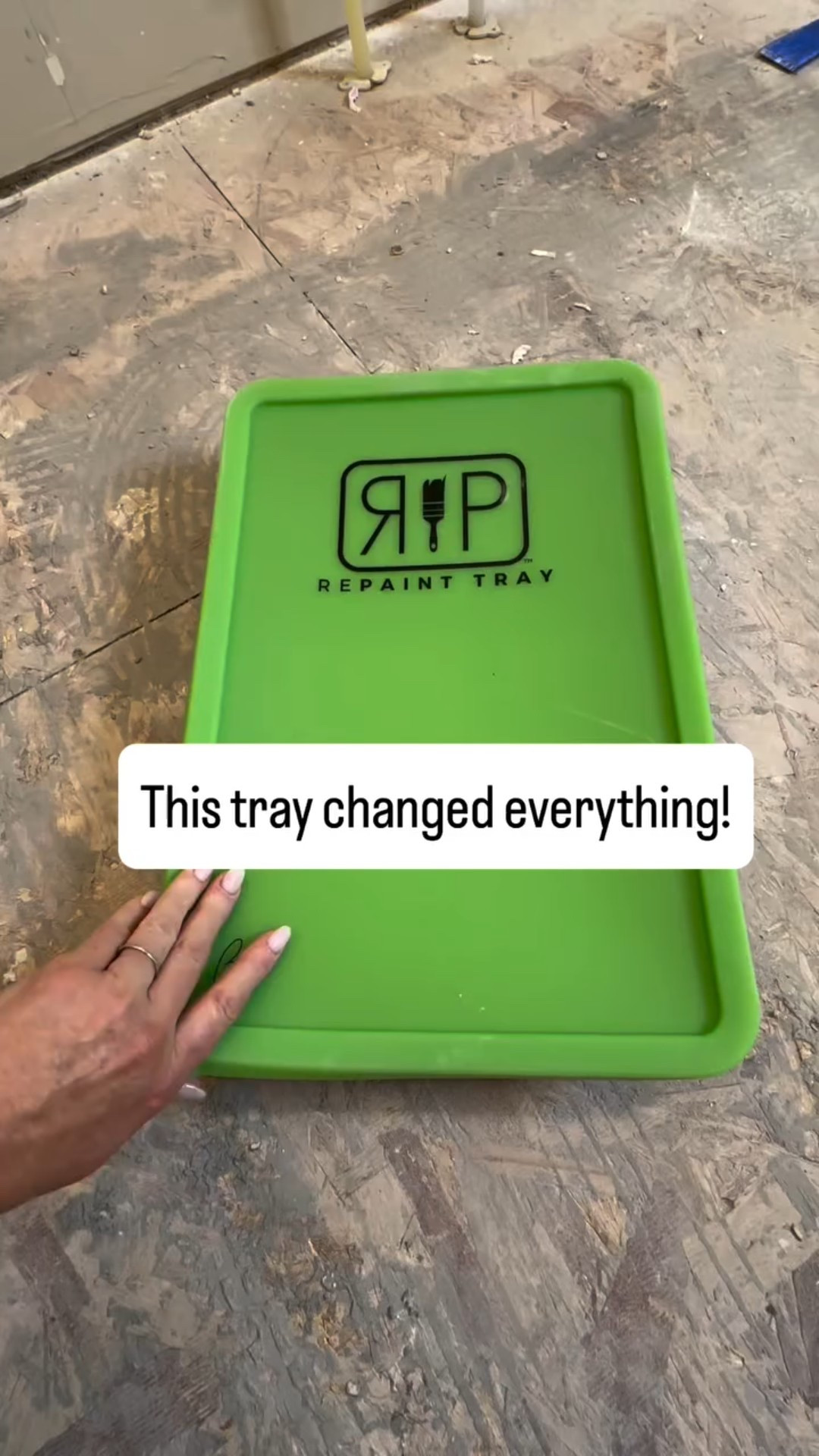 This tray just leveled up my whole paint game.
No crusty liners.
No wasted paint.
No scrubbing in the sink at 11pm.
Just peel, pour, paint—and pause when life happens.
If you DIY (or want to), you need this in your toolkit.
Type PAINT and I’ll send the link!