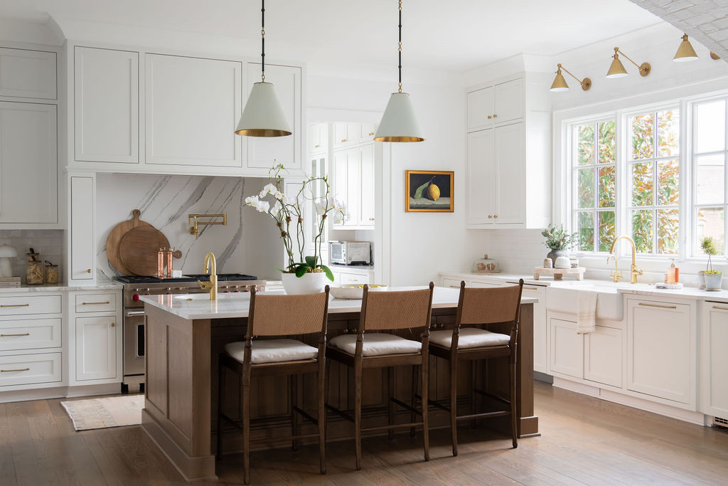  
Love this kitchen! So pretty. ❤️ 