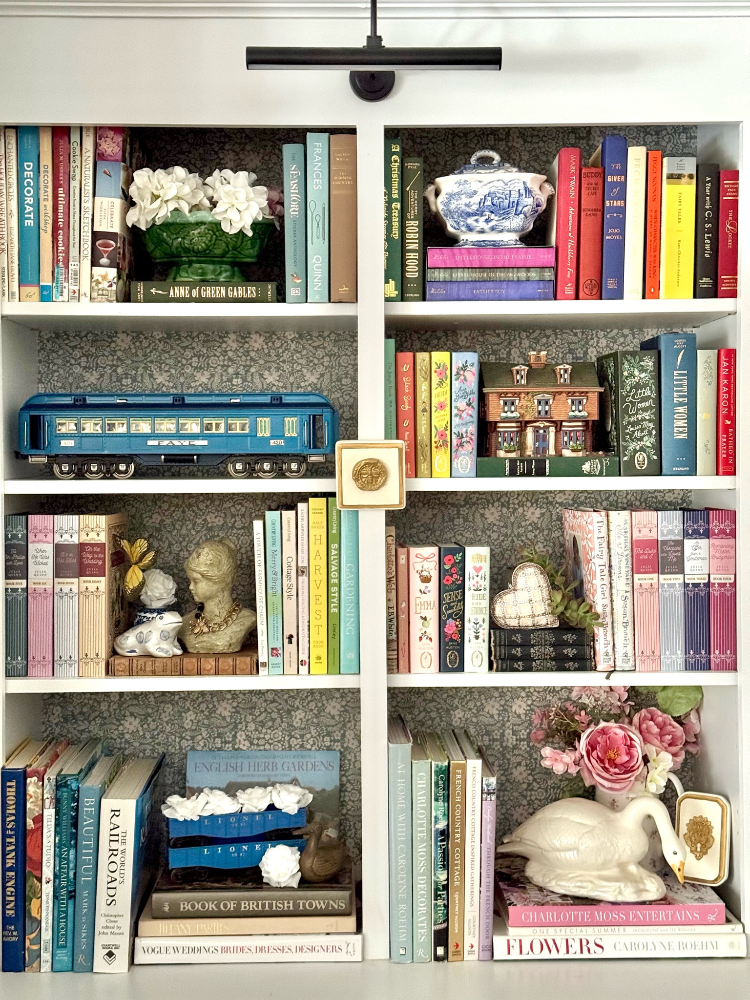 Easy & Budget-Friendly Bookshelf Makeover! ✨ Transform your bookshelves with this simple DIY hack using tissue paper—no paint, no mess, just instant charm! 🏡📚 I’ve linked my favorite styling pieces, decor finds, and must-have supplies to help you recreate this look effortlessly. Swipe through & shop now!

🛍️ Tap to shop my bookshelf essentials! 💕 #LTKHome #BookshelfDecor #HomeDecorInspo #DIYHomeDecor #BudgetFriendlyDecor #ShelfStyling
