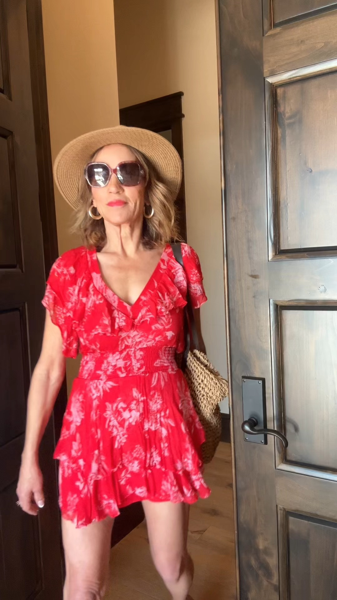 Natural skincare #skincare #nontoxicskincare #peepers #sunglasses #beachvacation #beachtravel

#LTKTravel #LTKWatchNow #LTKBeauty