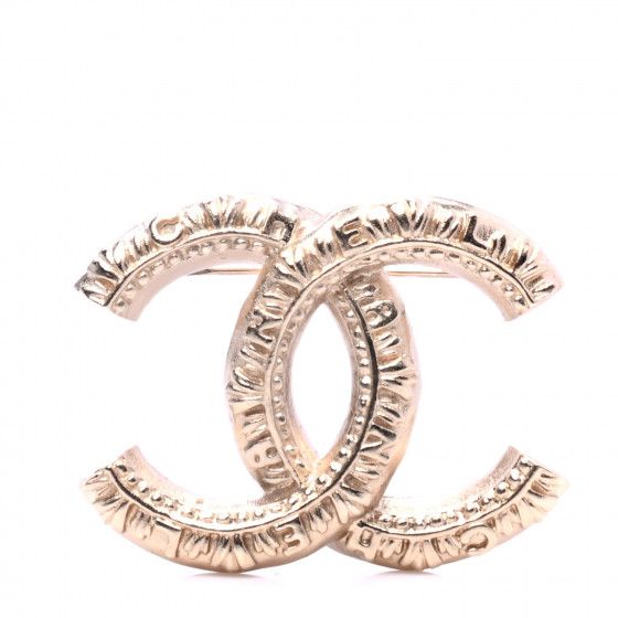CHANEL

CC Logo Brooch Gold | Fashionphile