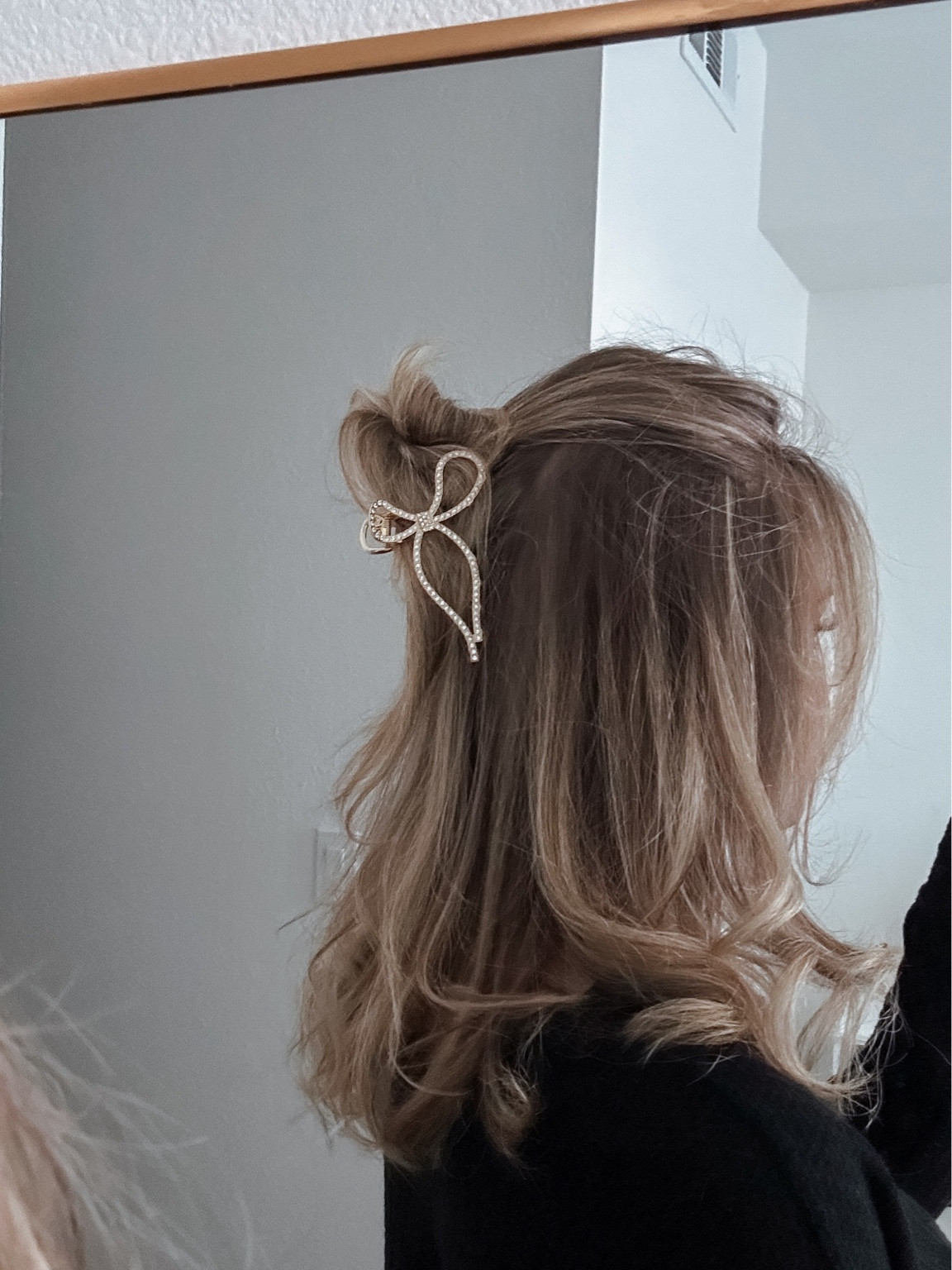 rhinestone bow claw clip from target 🎀🤍

#LTKstyletip #LTKfindsunder50 #LTKbeauty