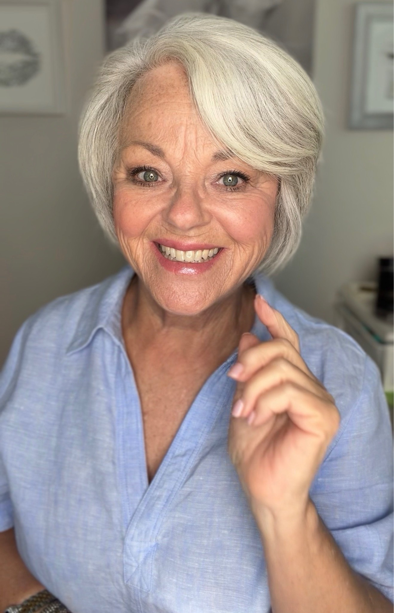 No time? No problem. This quick routine is all about cream + liquid products so everything blends fast and looks effortless ✨

I was in a rush heading to my haircut, but still wanted that fresh, glowy look—and this did the job 💄

Watch till the end for the hair reveal 👀💇‍♀️

#LTKgrwm #LTKBeauty #LTKOver40