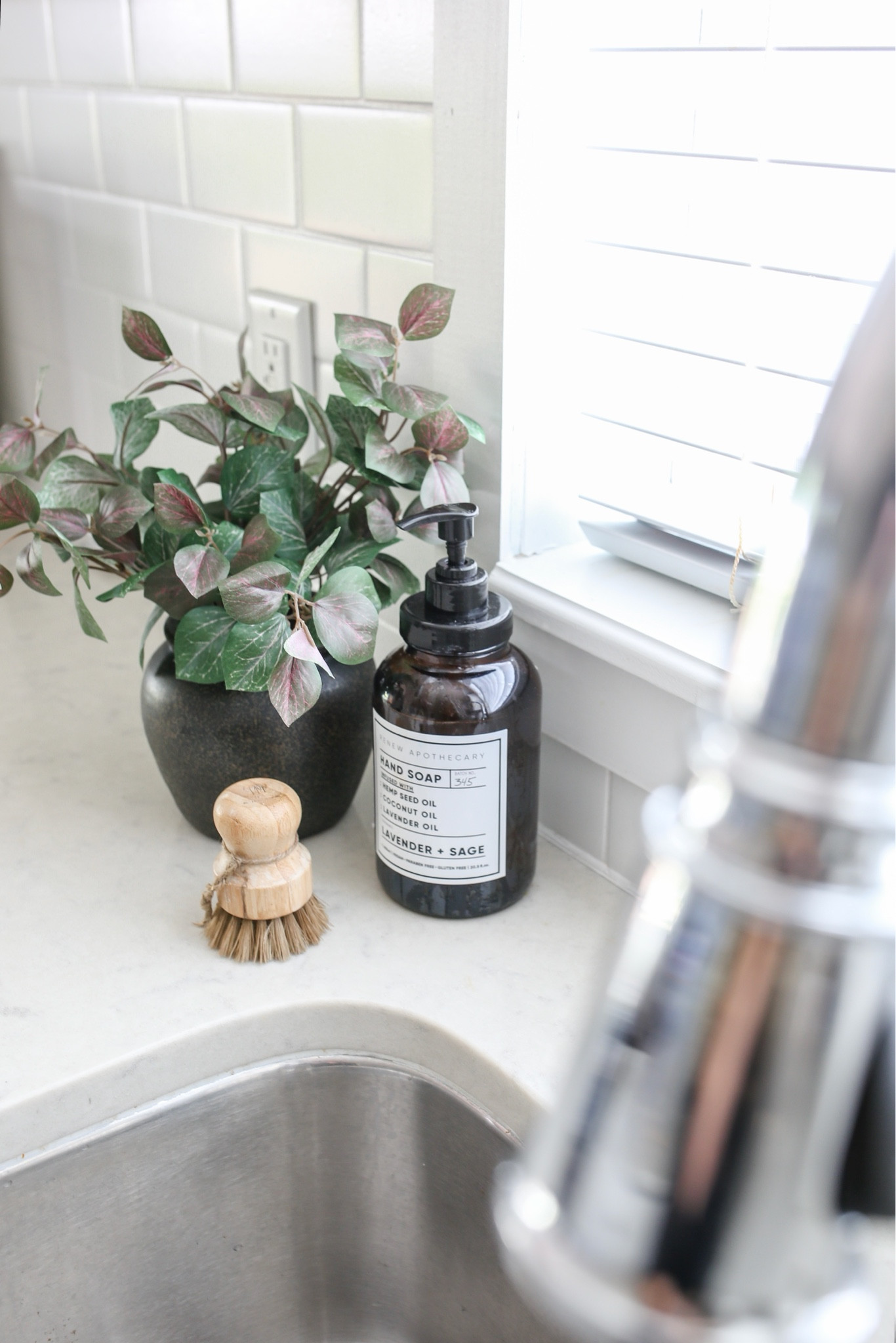 Cute new kitchen decor that is perfect for fall! Loving this faux plant!! 

#LTKHome #LTKSeasonal