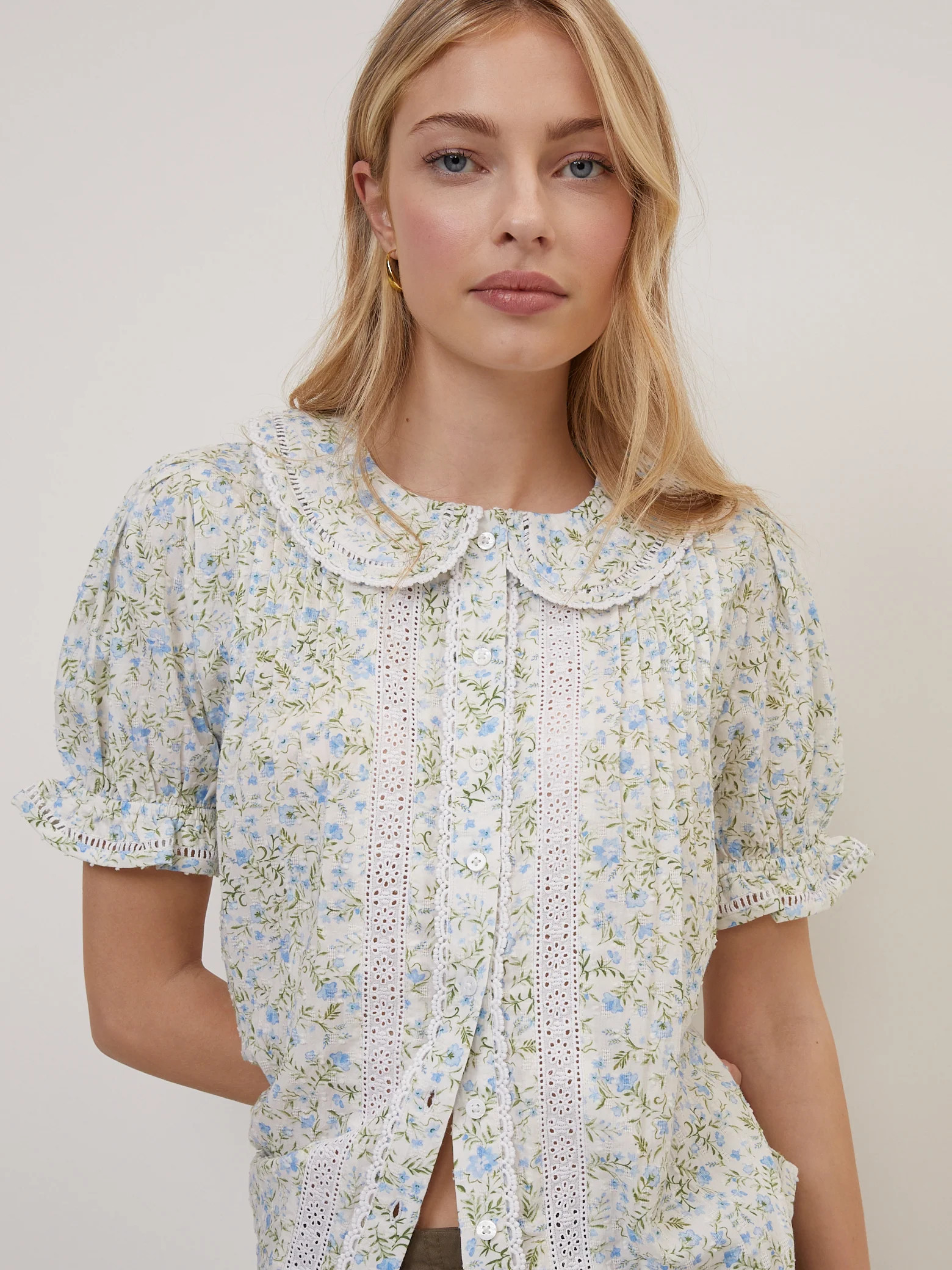White Floral Peter Pan Blouse | Nobody's Child