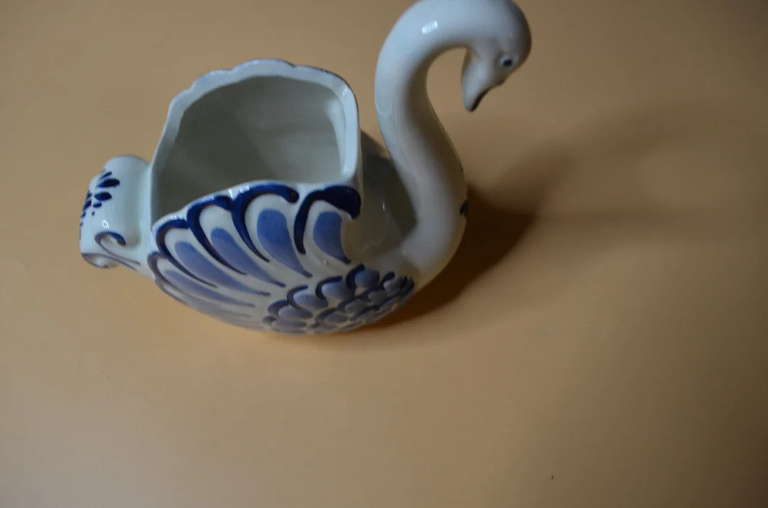 ON SALE!!!   Delft Planter shaped Like a Swan | Etsy (US)