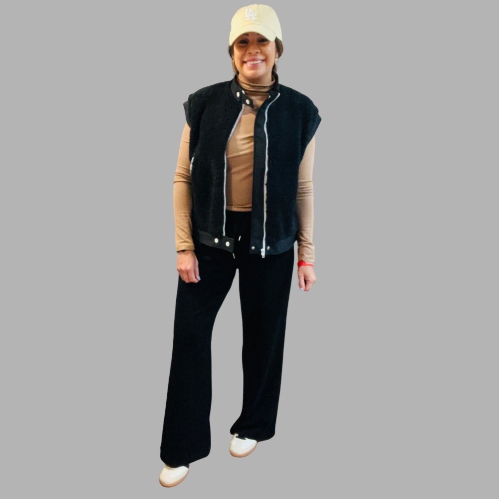 Ugh I’m so over this cold weather 😵‍💫😖😭

But out and about to do all the things! 

This Amazon fleece vest was 10 bucks 🥳🥳

#LTKootd #LTKMidsize #LTKmomlife