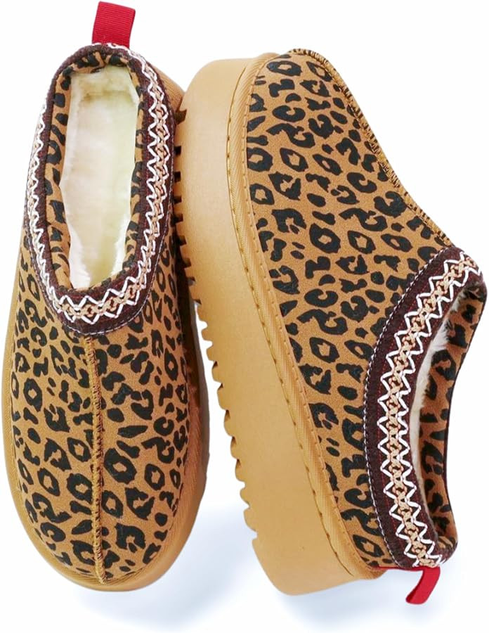 Women's Platform Slippers Winter Mini Boots Anti-Slip Suede Slip on Women Sneakers Fur Lined Hous... | Amazon (US)