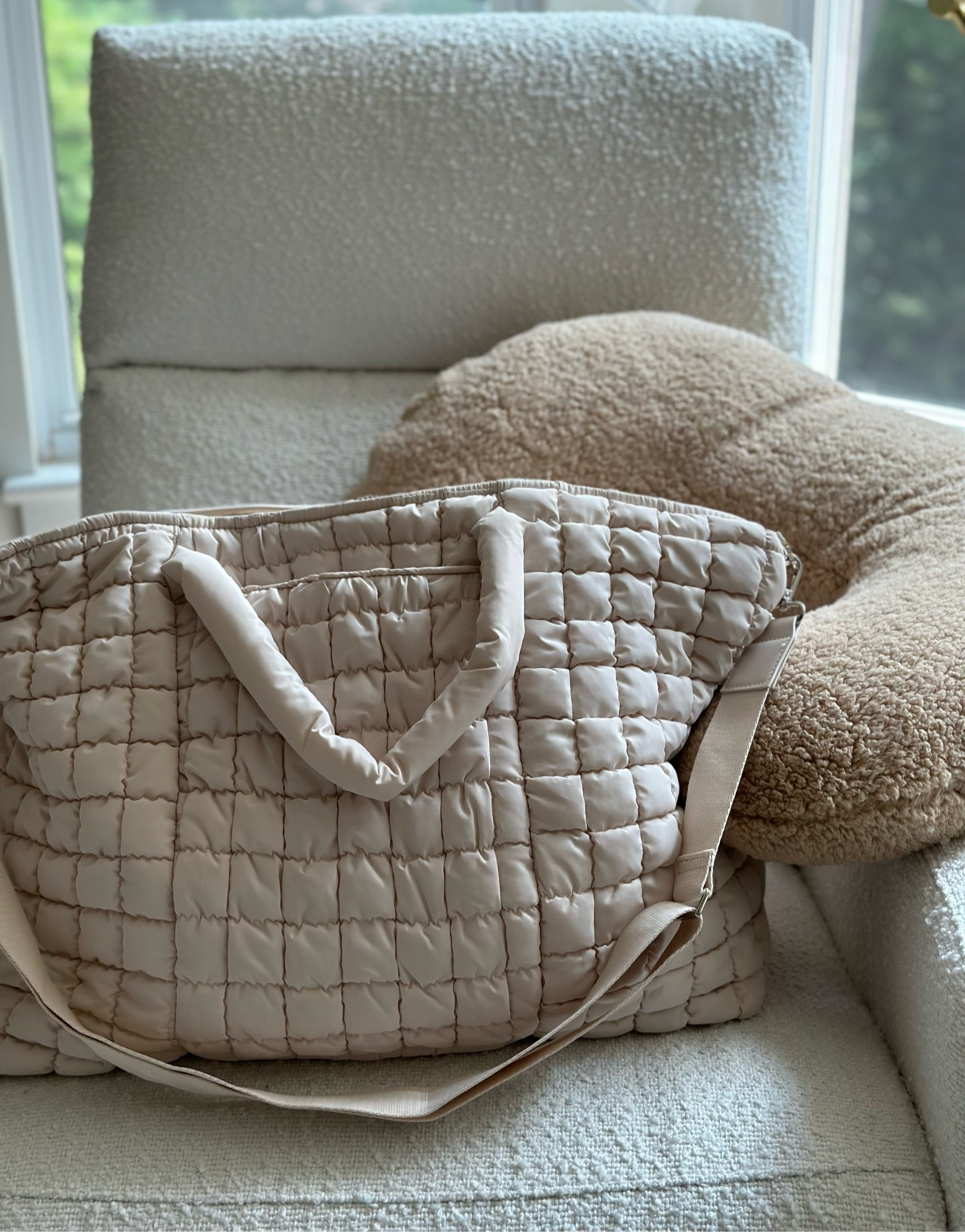 hospital bag + Boppy 