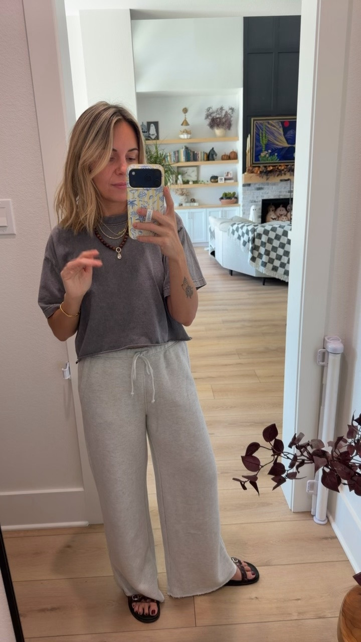 I saw down in the wild leg, sweatpants to an extra small and love the fit of them the small fit as well just a little more baggy. I size up in these cute cropped tees to a large.